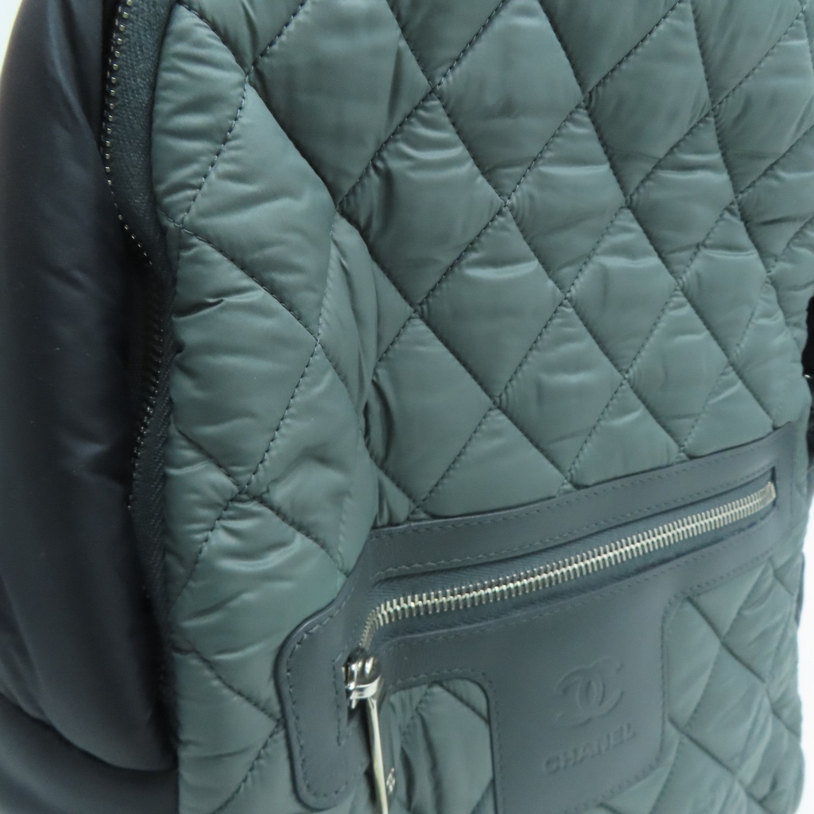 CHANEL 菱格尼龍Backpack銀扣背包黑色綠色