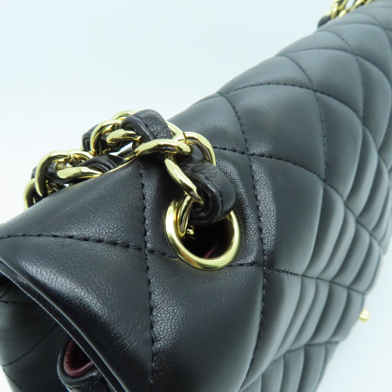 CHANEL 【清倉大減價】菱格羊皮皮革Classic Chain Shoulder金扣鏈帶肩背袋黑色