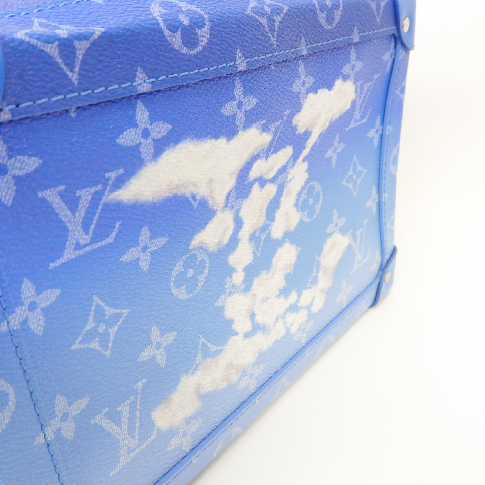 LOUIS VUITTON Monogram Clouds Soft Trunk銀扣肩背袋藍色