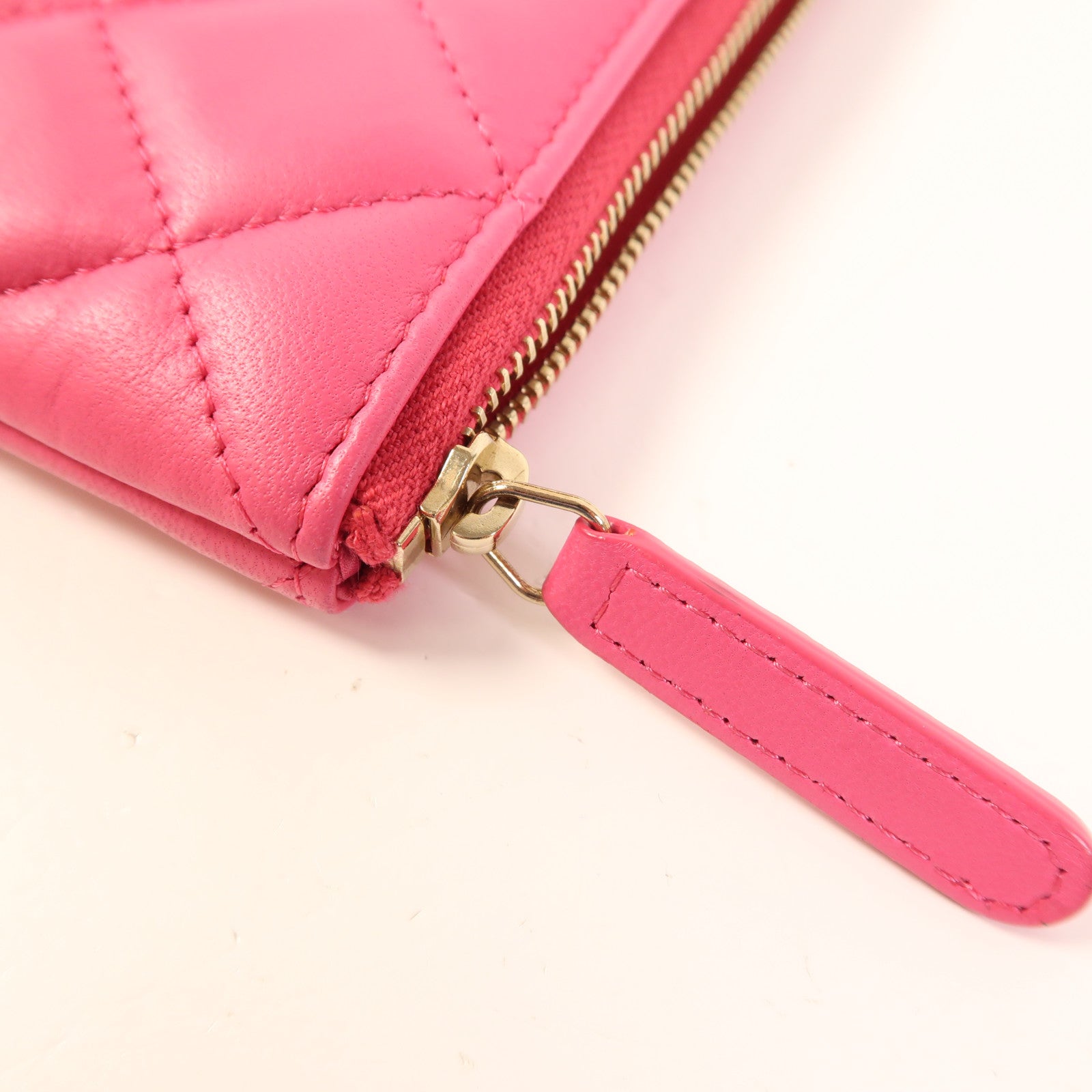 CHANEL 羊皮皮革Clutch Bag金扣手拿包