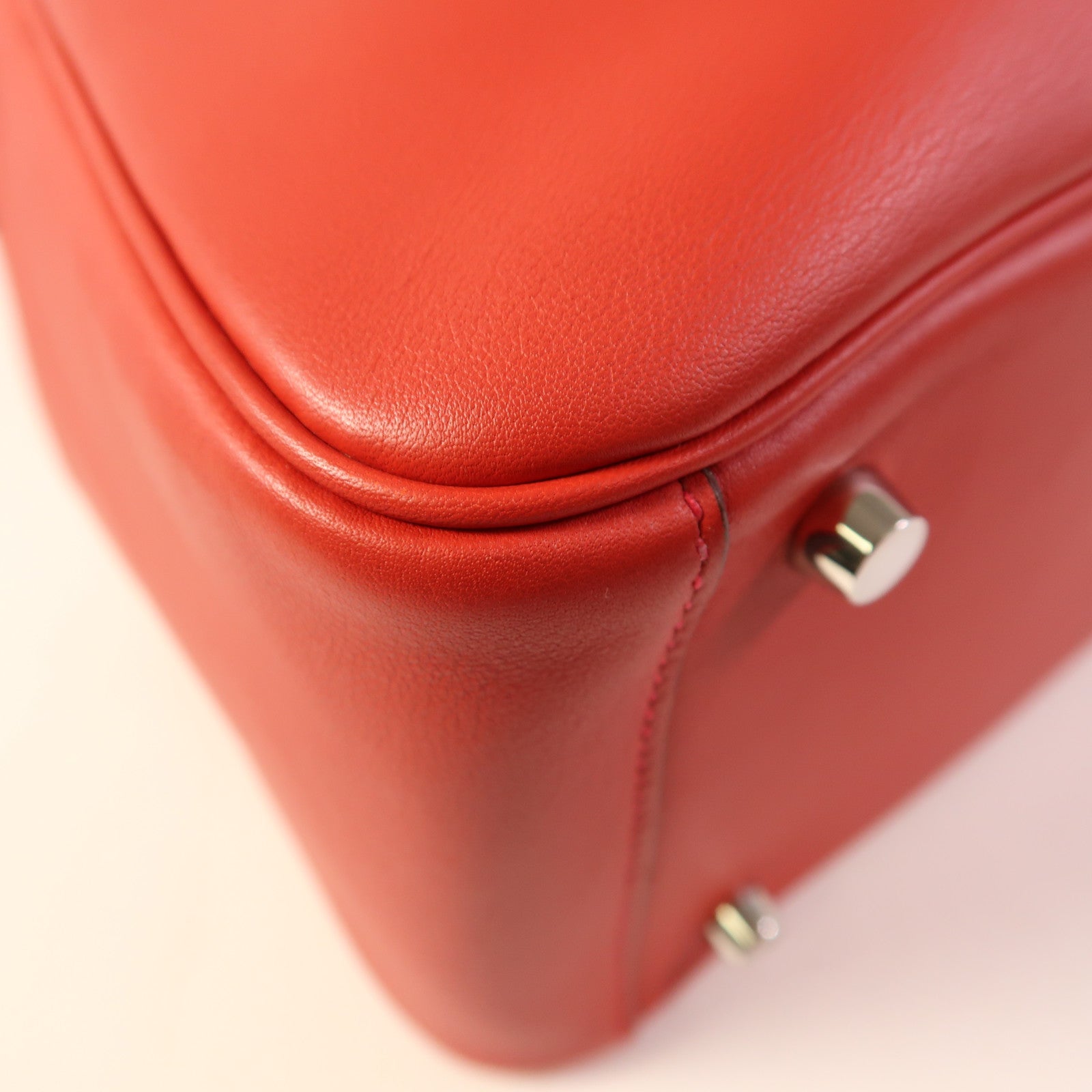 HERMES 【激減優惠】Swift皮革Lindy 26銀扣手挽肩背兩用袋Rouge Casaque
