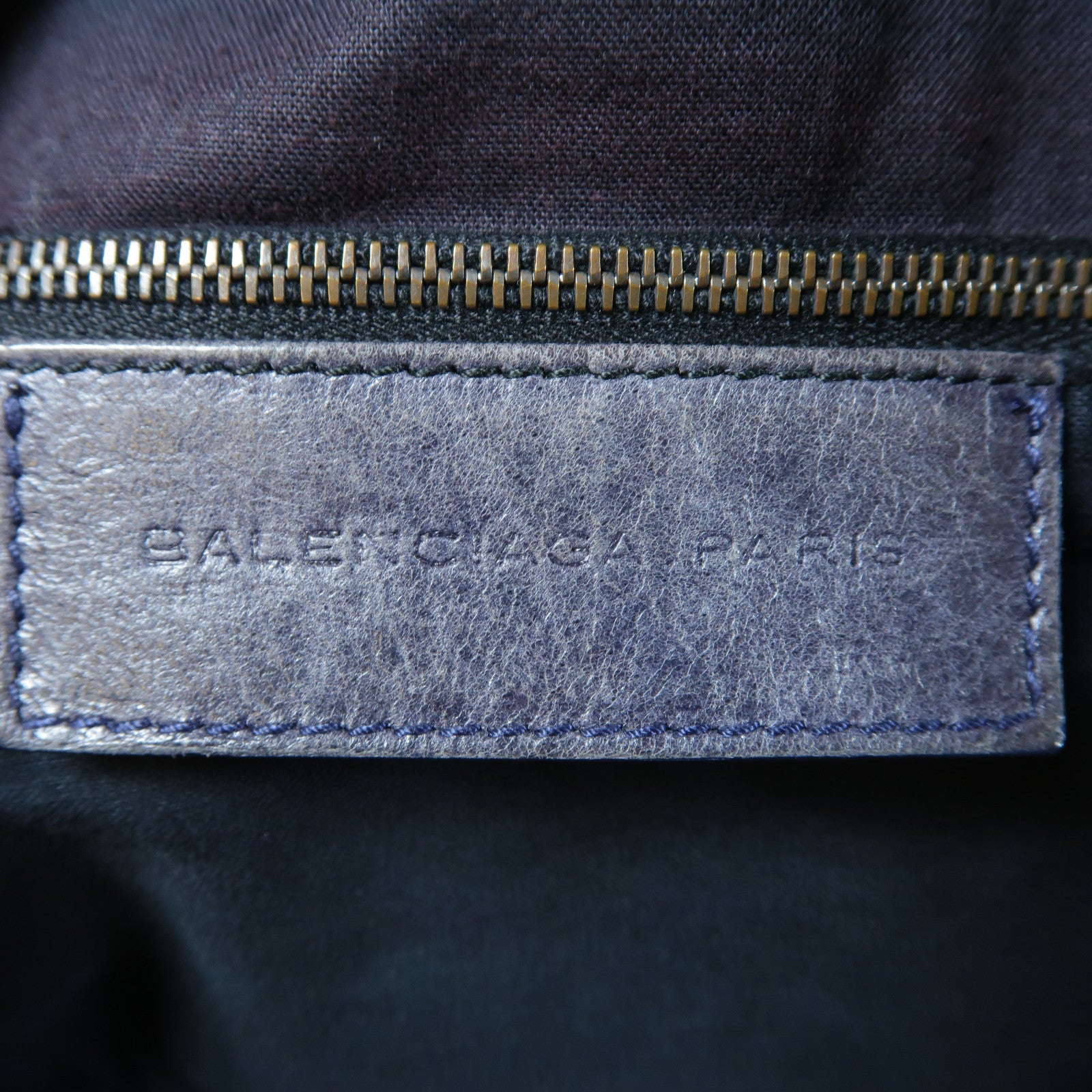 BALENCIAGA 牛皮皮革Weekender銀扣手挽袋灰色