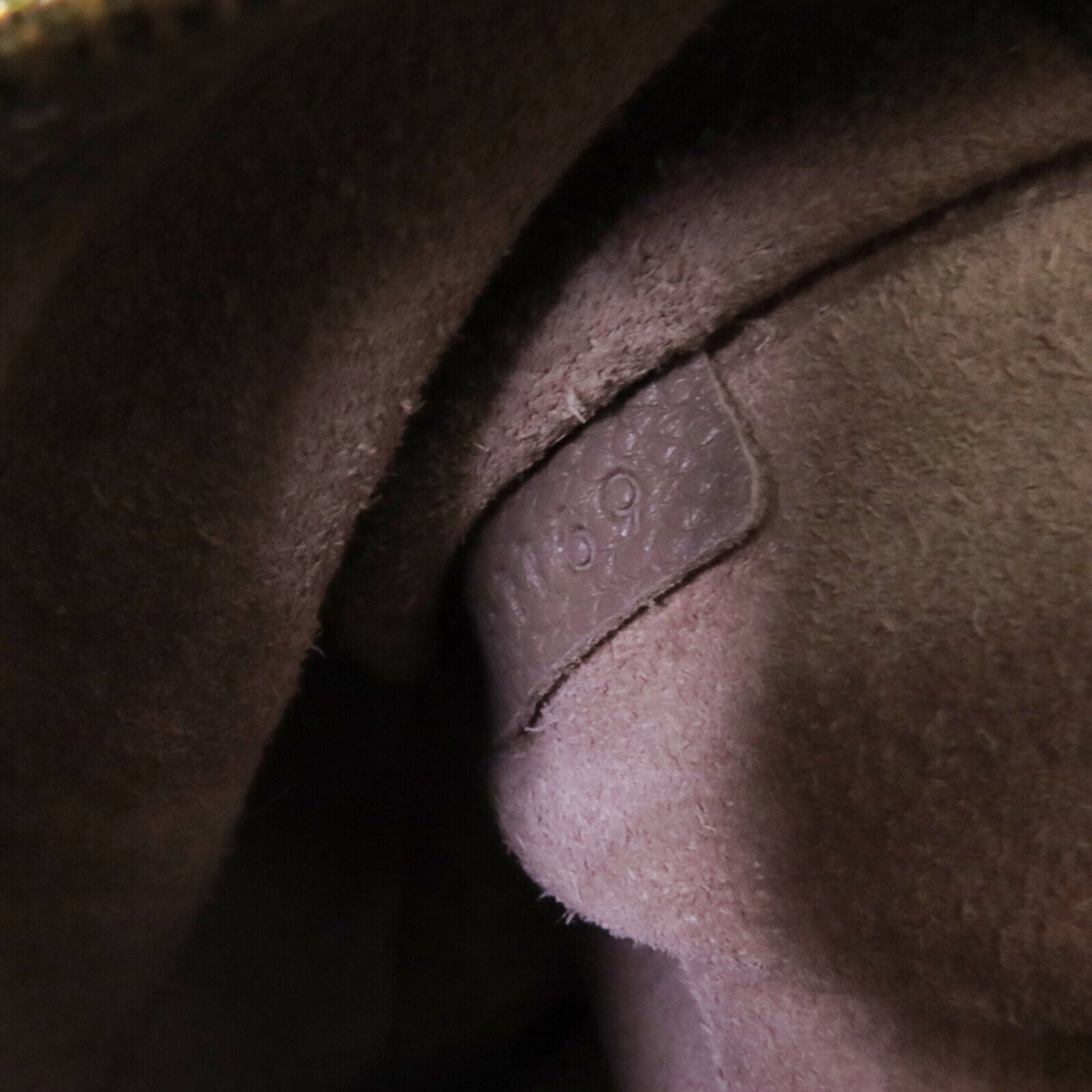 CELINE 牛皮皮革Sangle Bucket Bag金扣肩背袋