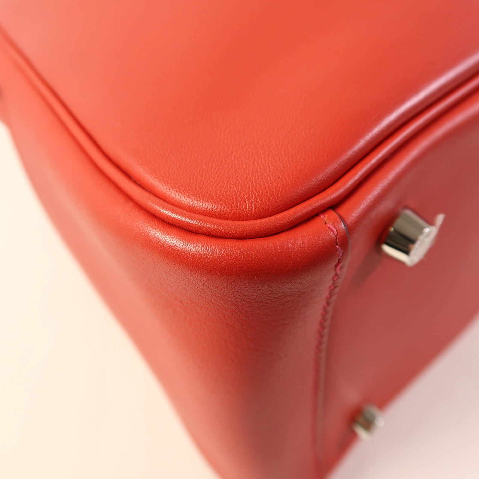 HERMES Swift皮革Lindy 26銀扣手挽肩背兩用袋Rouge Casaque