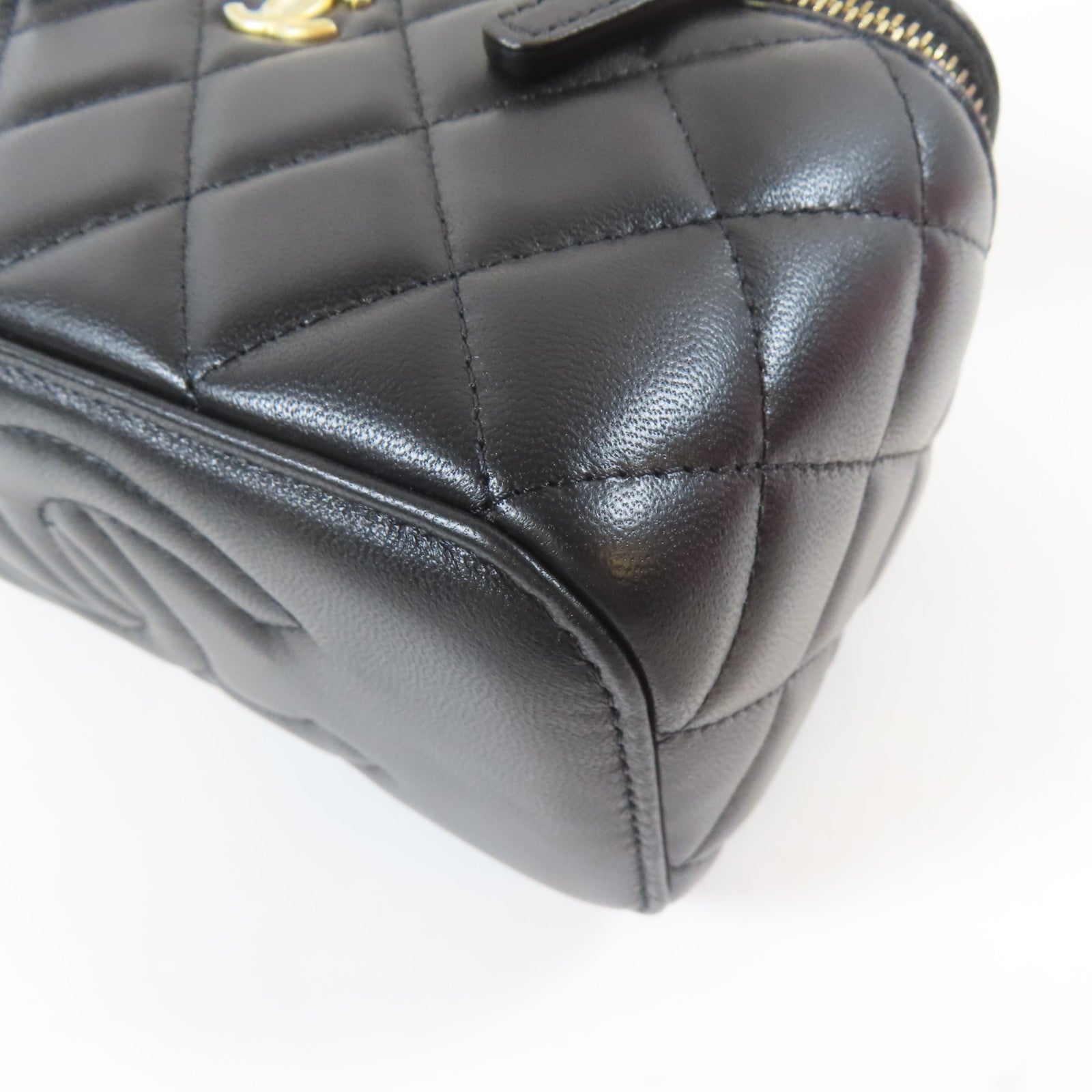 CHANEL 菱格羊皮皮革Vanity Case金扣鏈帶肩背袋黑色