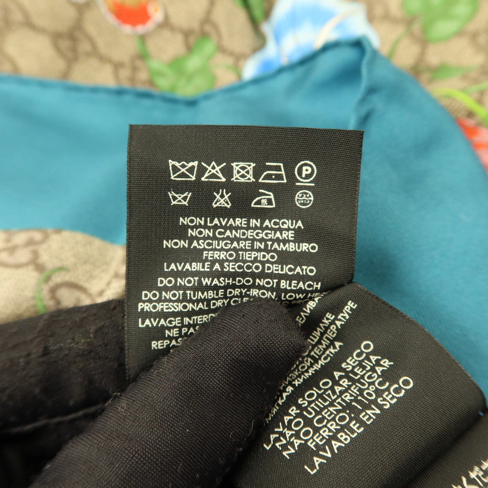 GUCCI 絲質Scarf絲巾
