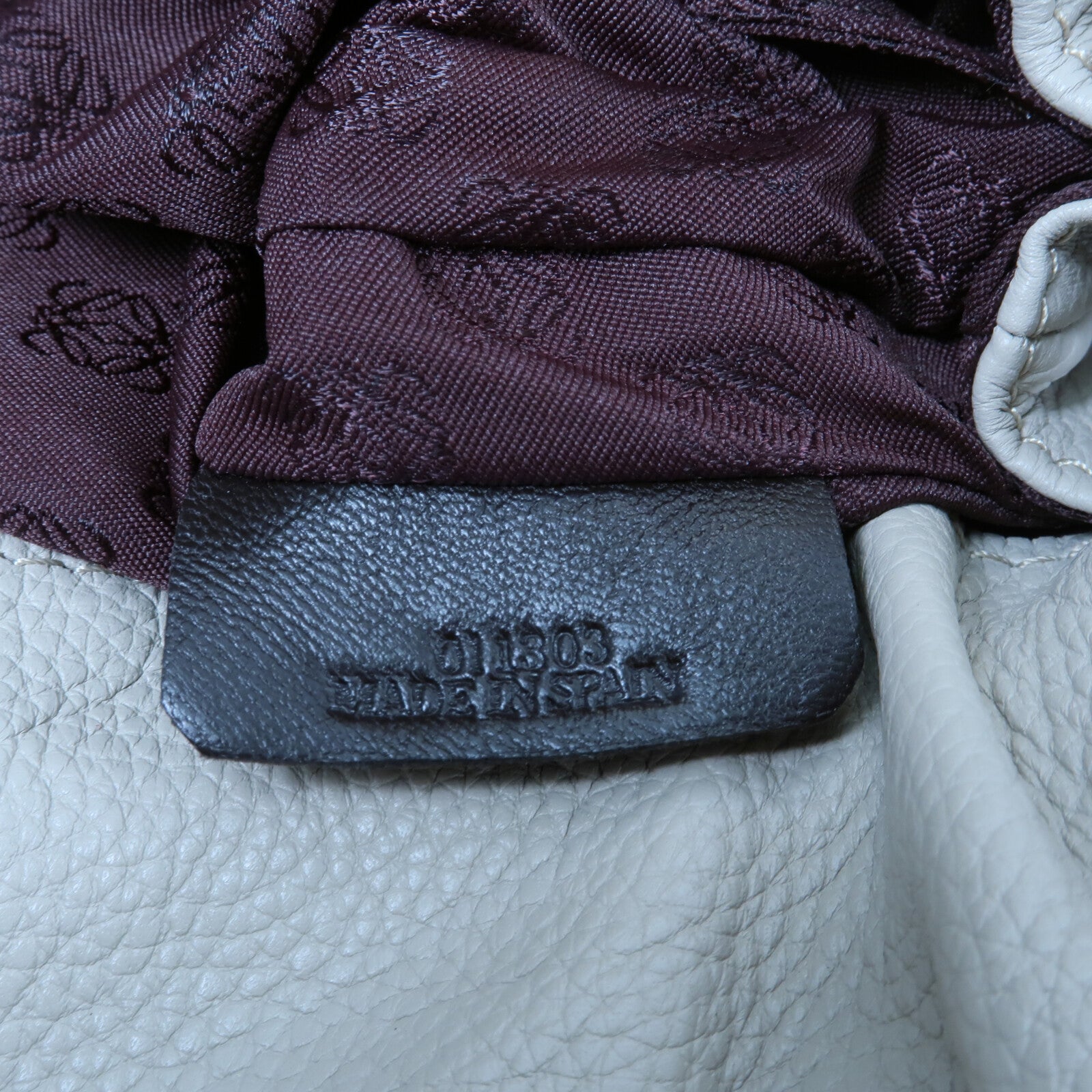 LOEWE 牛皮皮革Flamenco肩背袋