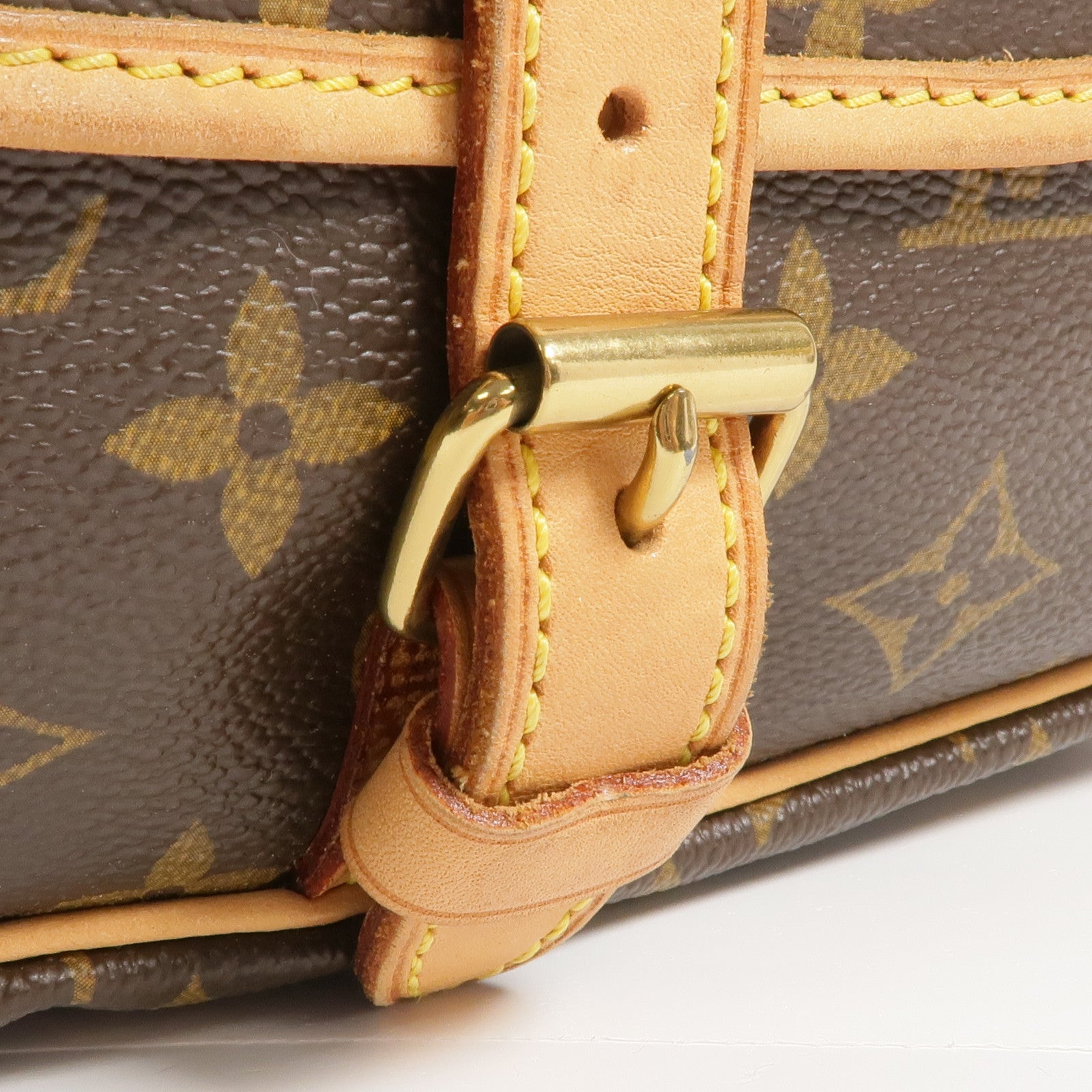 LOUIS VUITTON Monogram Saumur 30金扣肩背袋