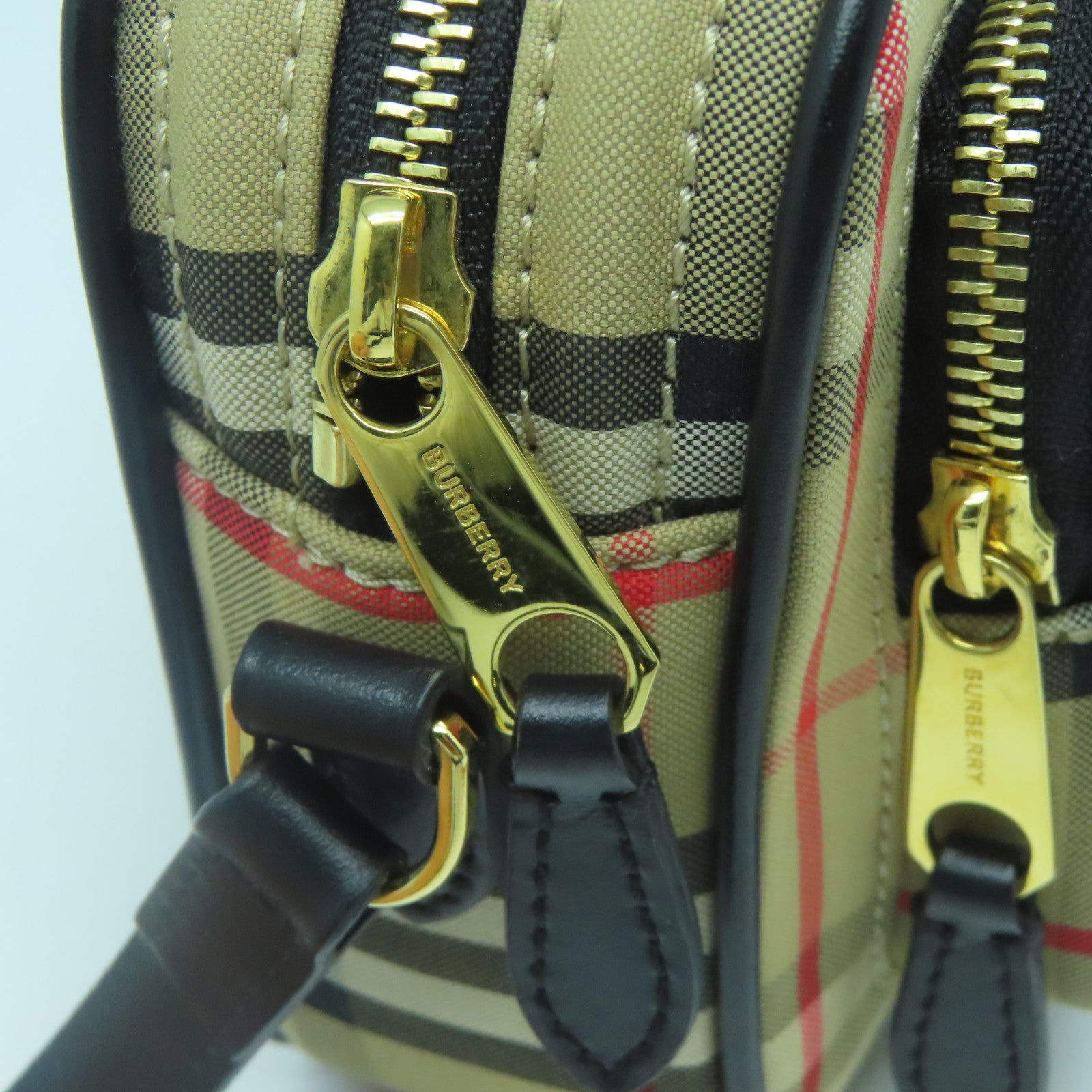 BURBERRY 帆布Chain Shoulder金扣鏈帶肩背袋啡色