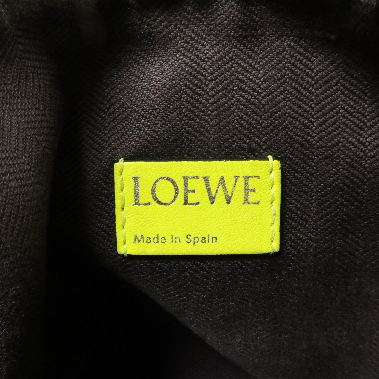 LOEWE 帆布Cubi肩背袋
