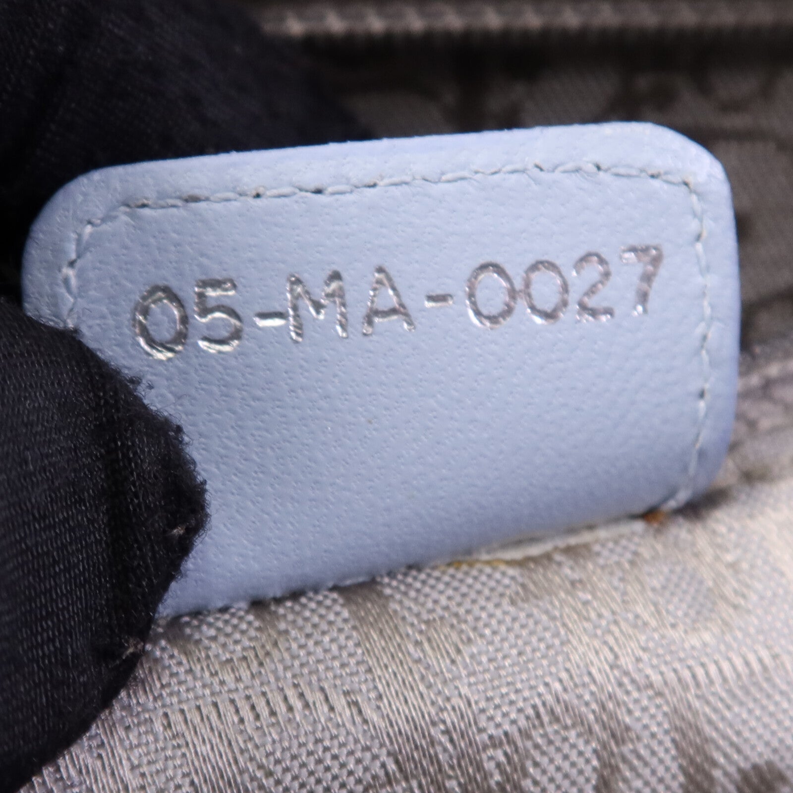 Dior 牛皮皮革Lady D-Joy銀扣肩背袋