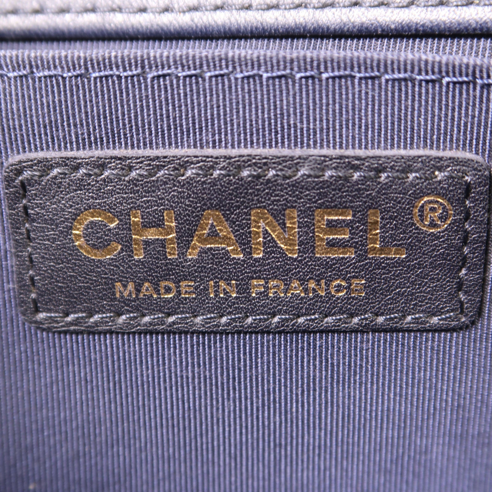 CHANEL 羊皮皮革Boy 25金扣鏈帶肩背袋