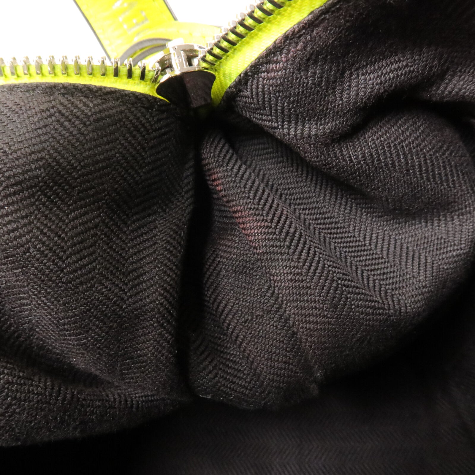 LOEWE 帆布Cubi肩背袋