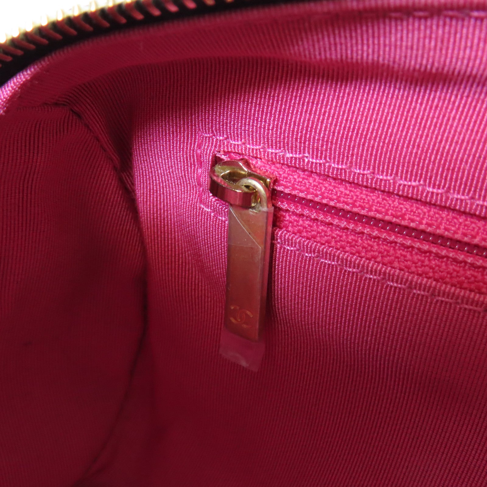 CHANEL **【激減優惠】斜紋軟呢Shoulder Bag金扣鏈帶肩背袋黑色/白色/粉紅色