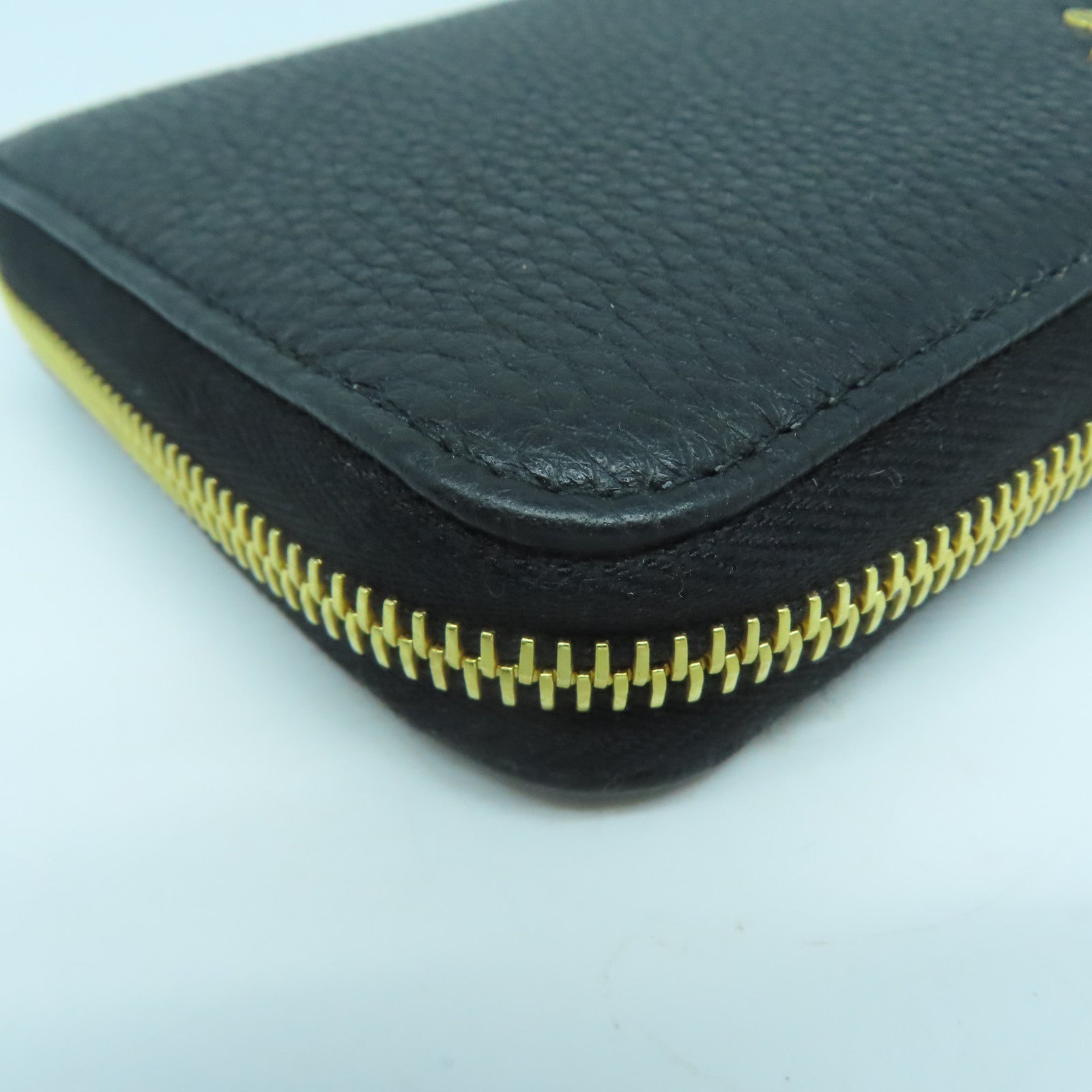 PRADA 牛皮皮革Long wallet金扣長錢包黑色