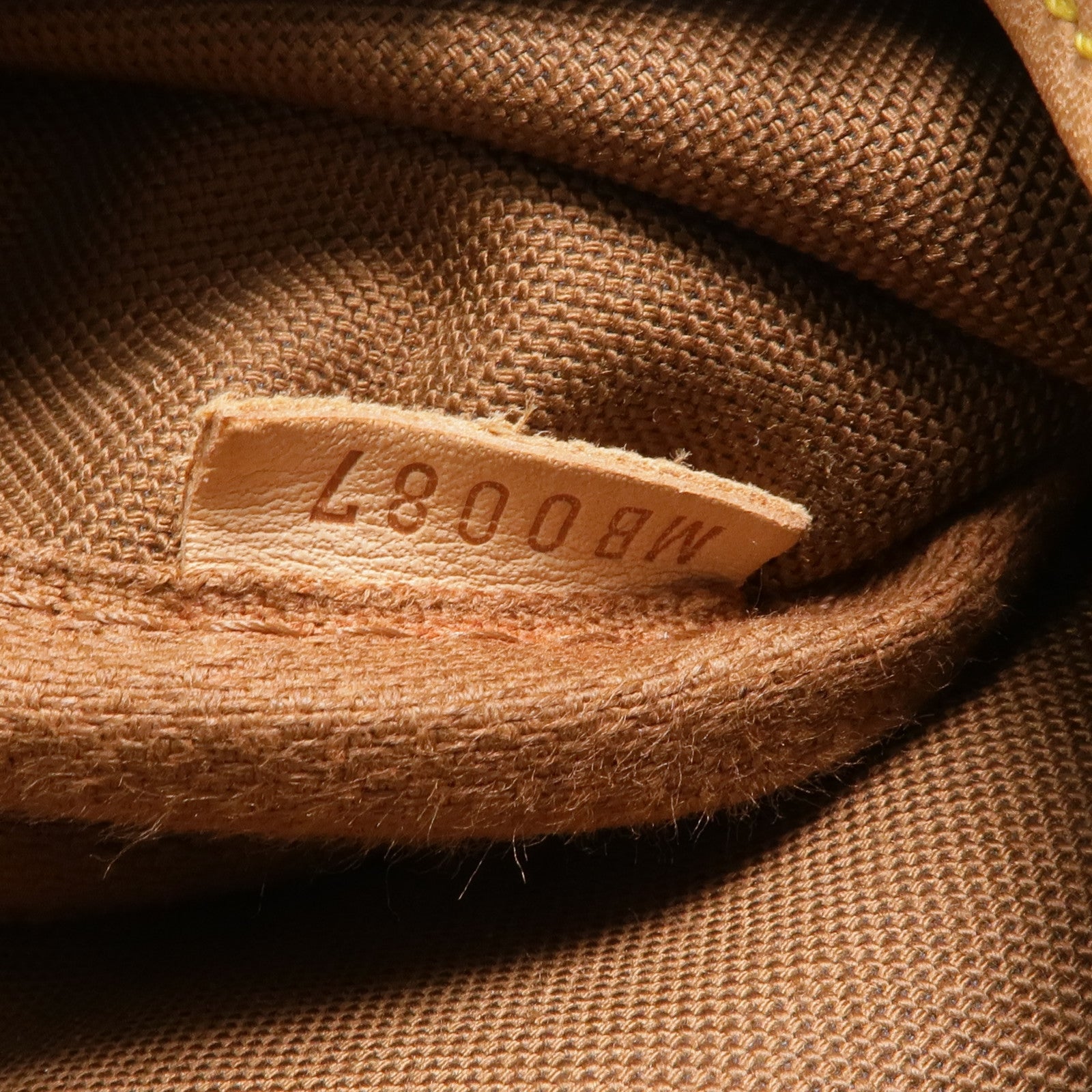 LOUIS VUITTON Monogram Saumur 30金扣肩背袋