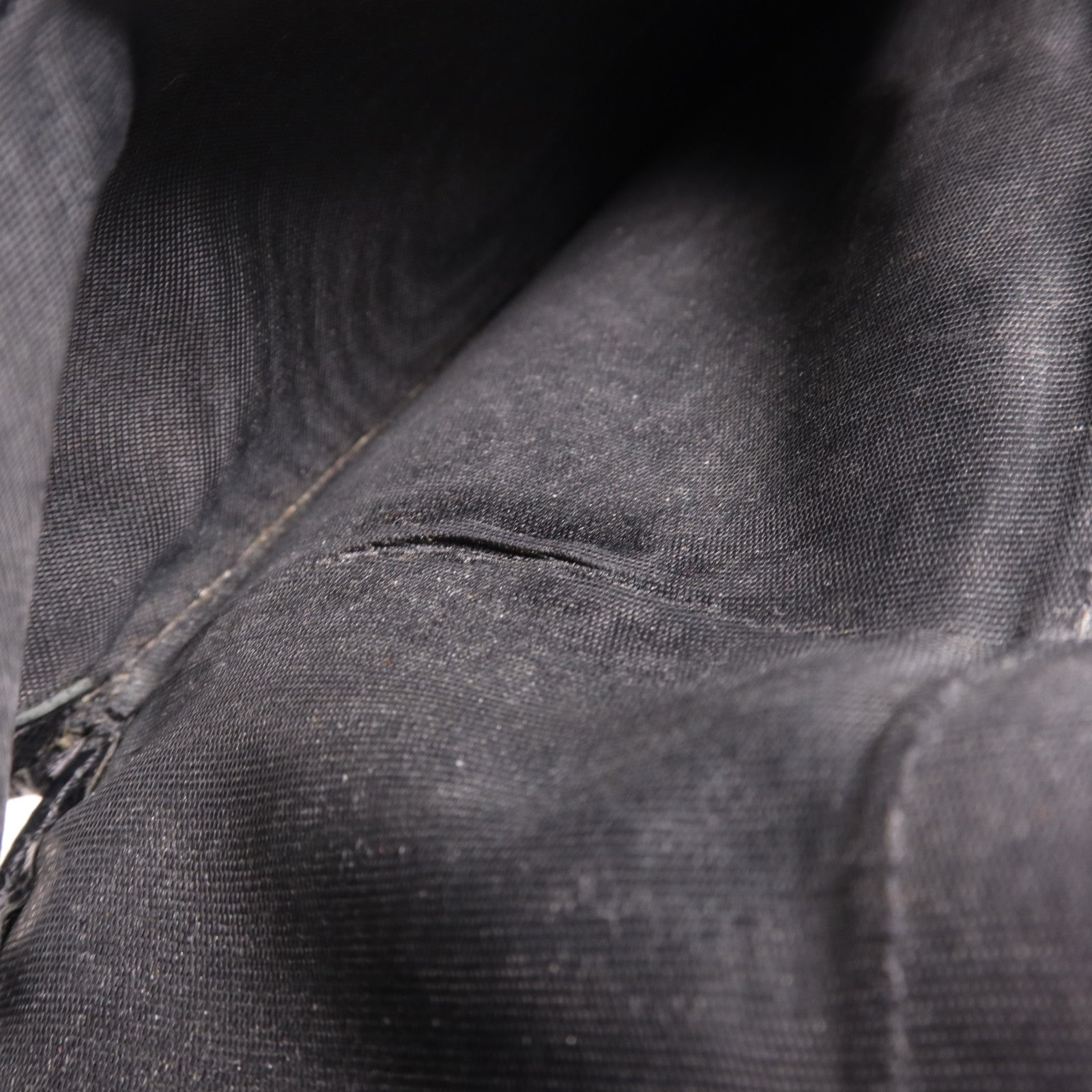 PRADA 牛皮皮革Wallet銀扣錢包