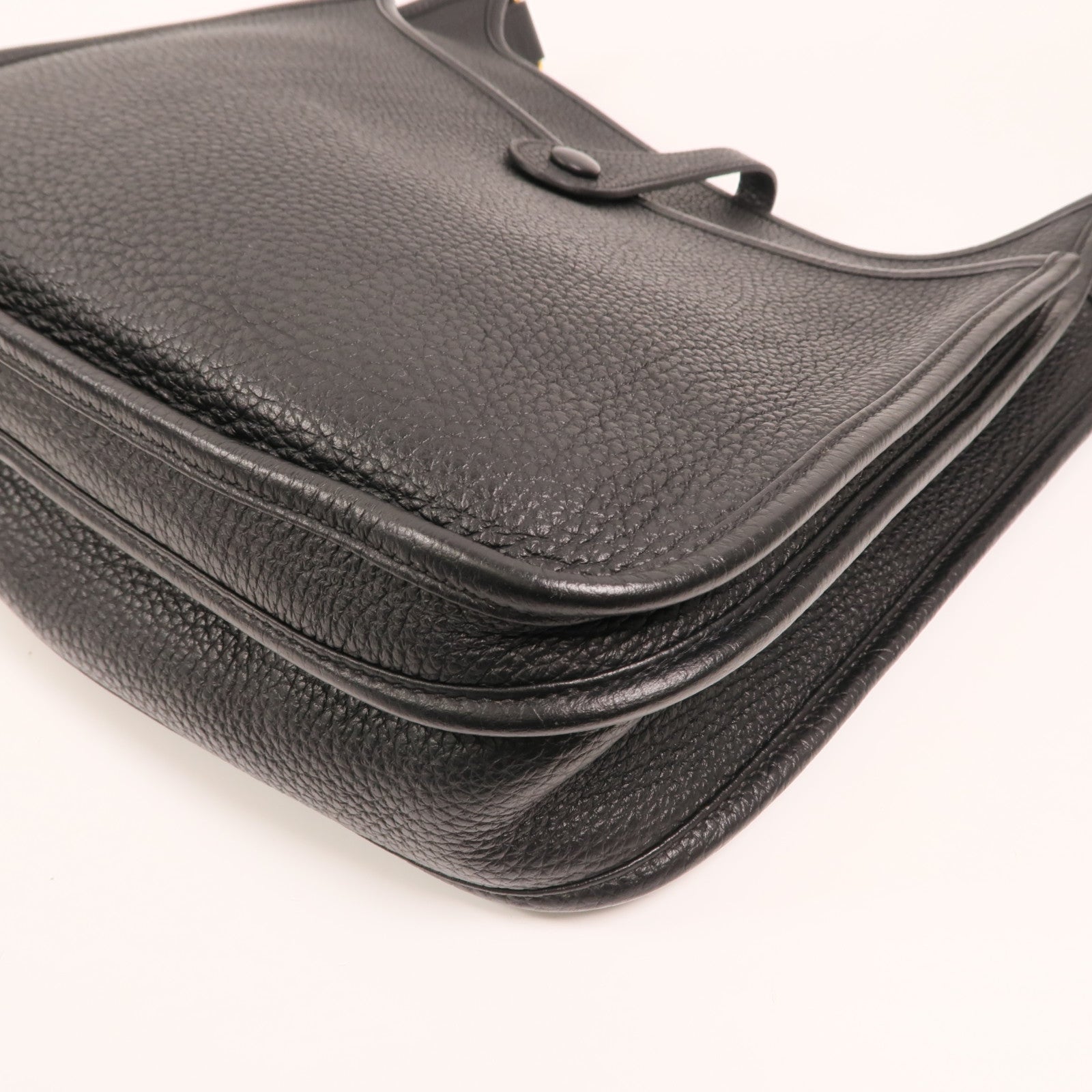 HERMES Clemence皮革Evelyne PM金扣肩背袋Noir
