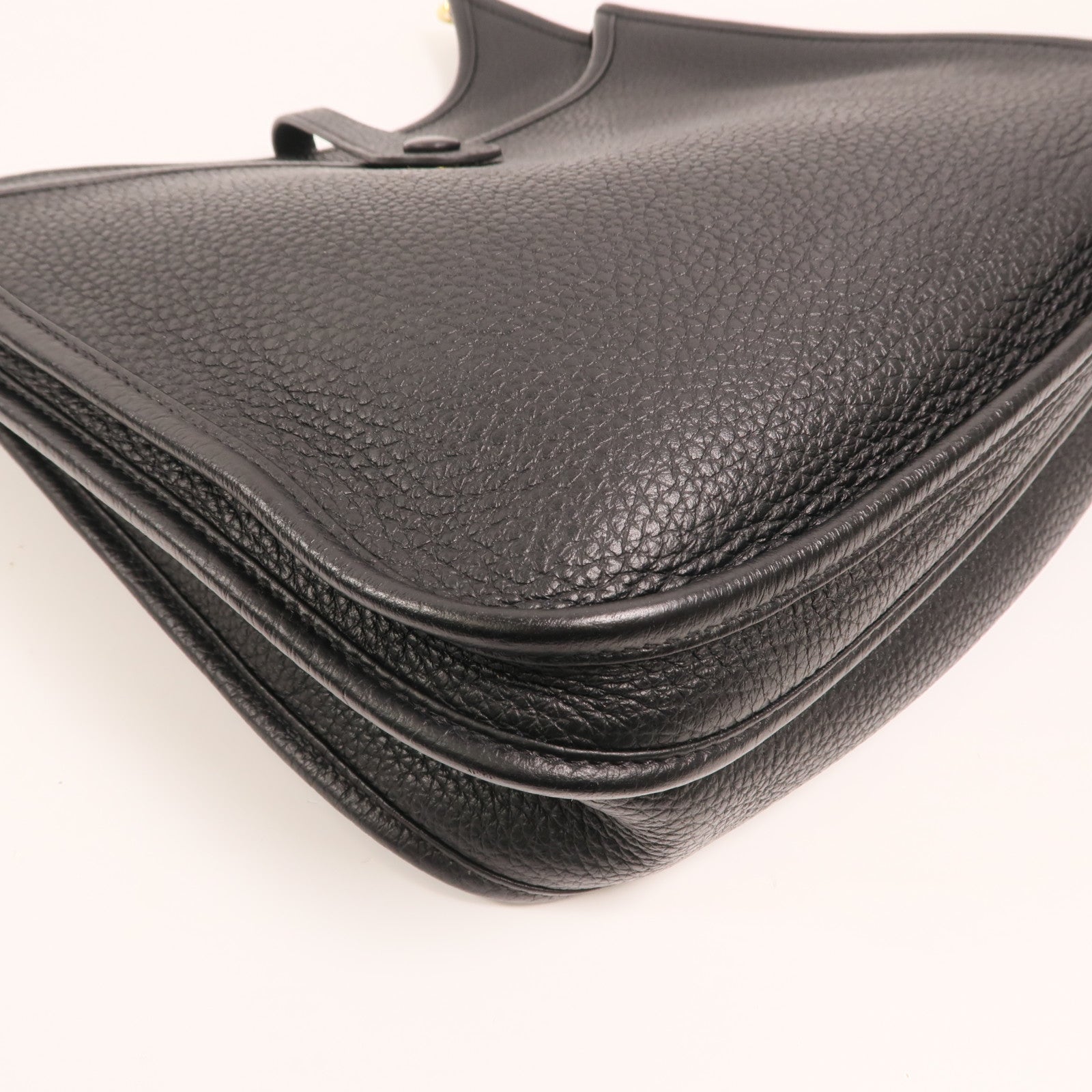 HERMES Clemence皮革Evelyne PM金扣肩背袋Noir