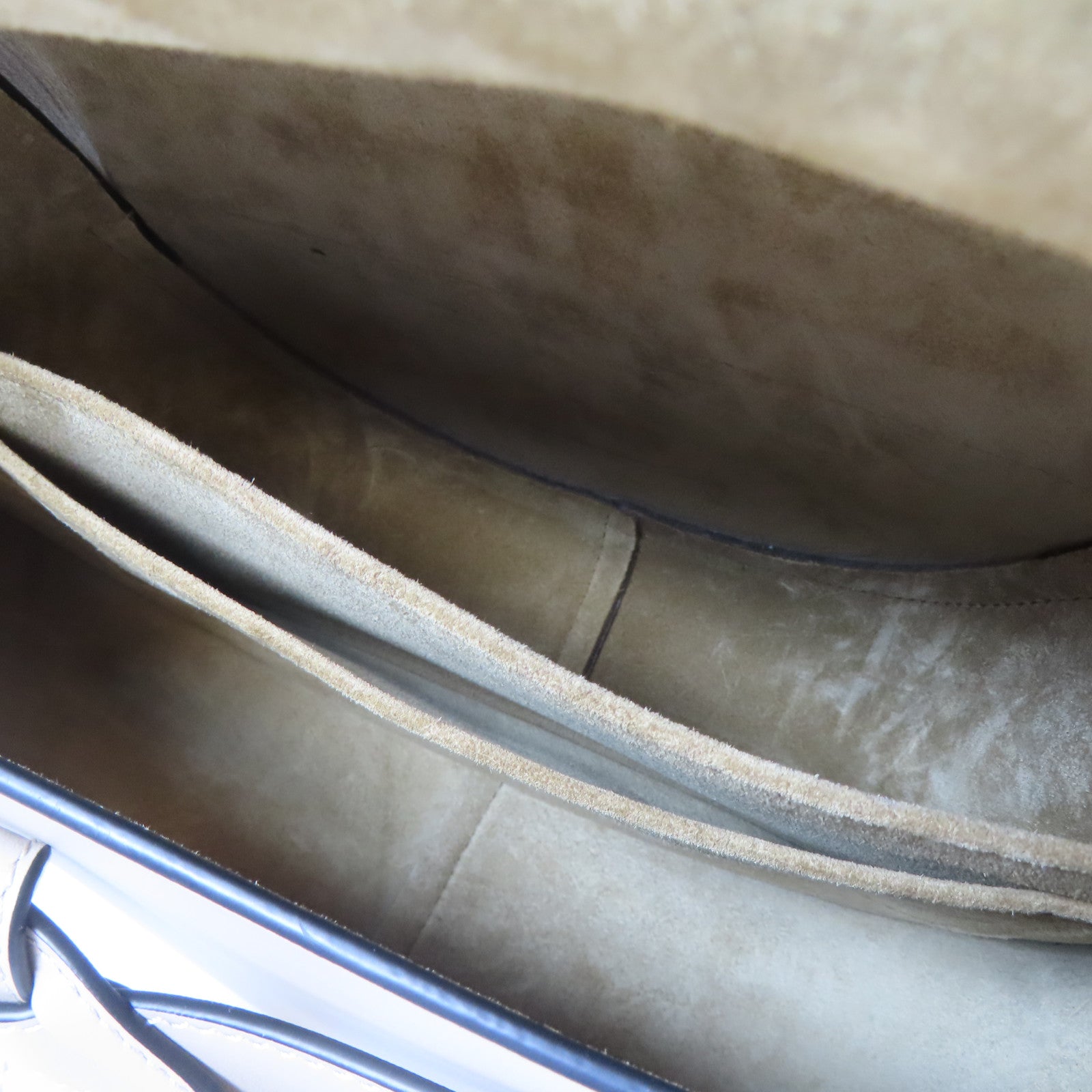 LOEWE 牛皮皮革Small Gate Bag金扣肩背袋米色