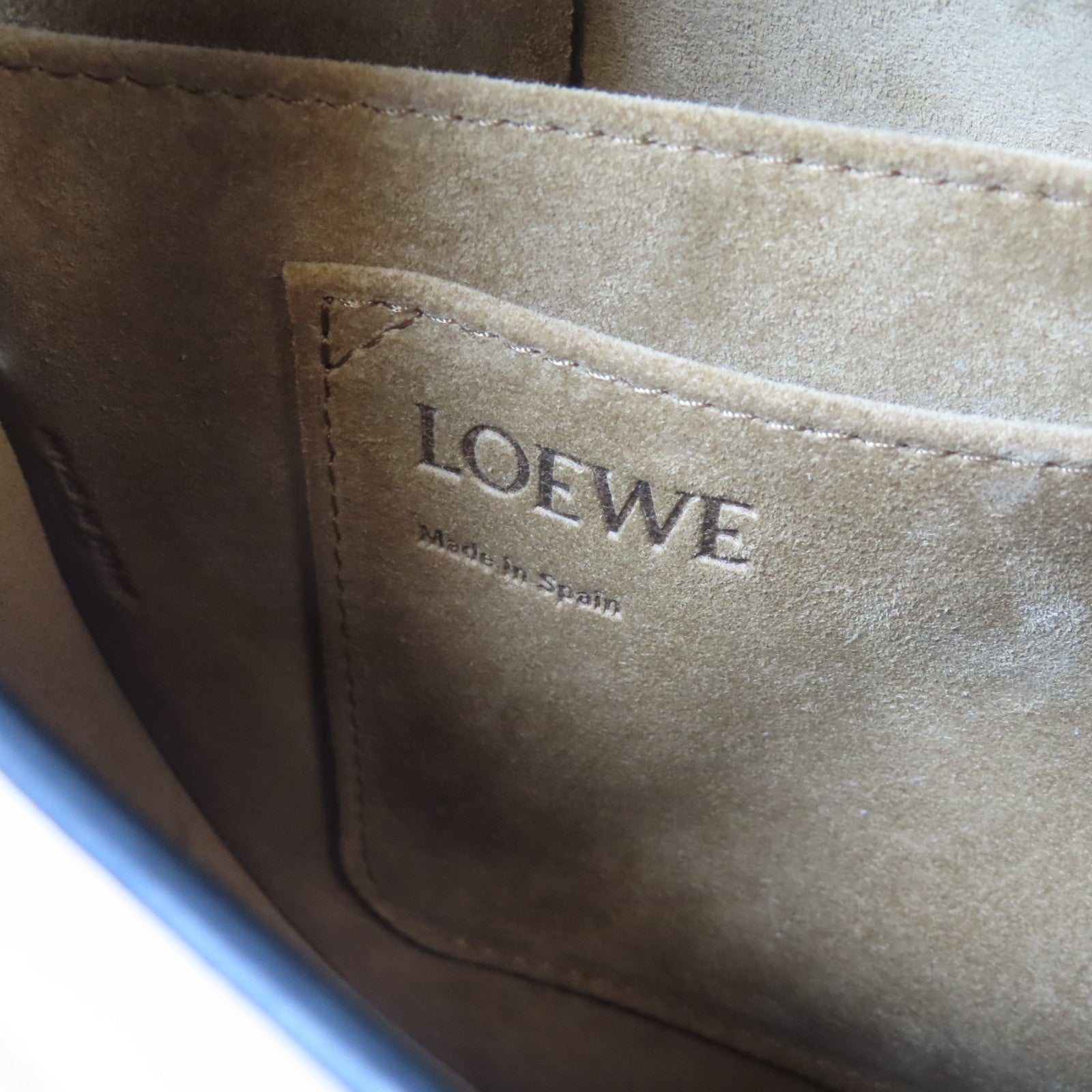 LOEWE 牛皮皮革Small Gate Bag金扣肩背袋米色
