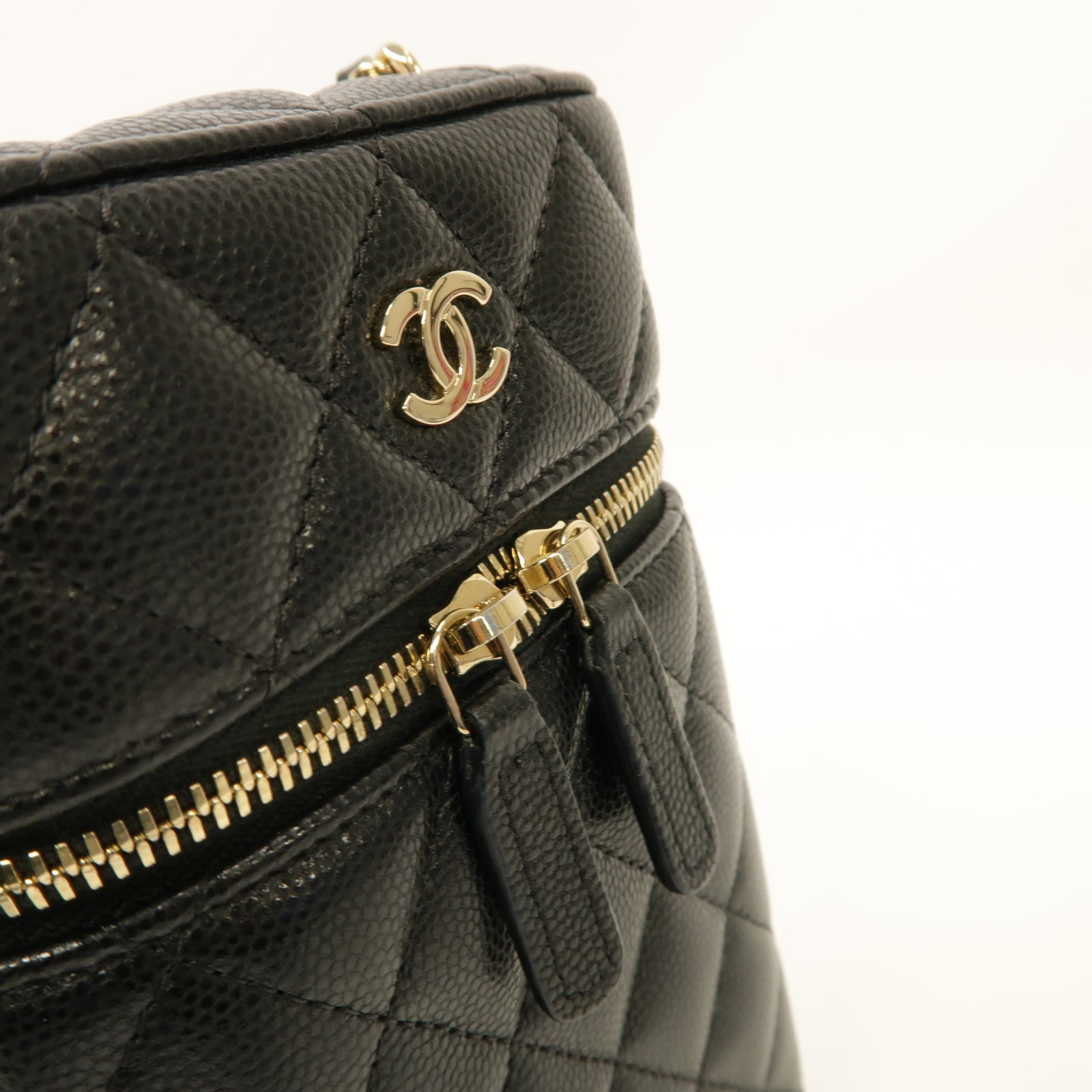 CHANEL 菱格Caviar皮革Vanity Phone Holder With Chain Bag金扣鏈帶肩背袋黑色