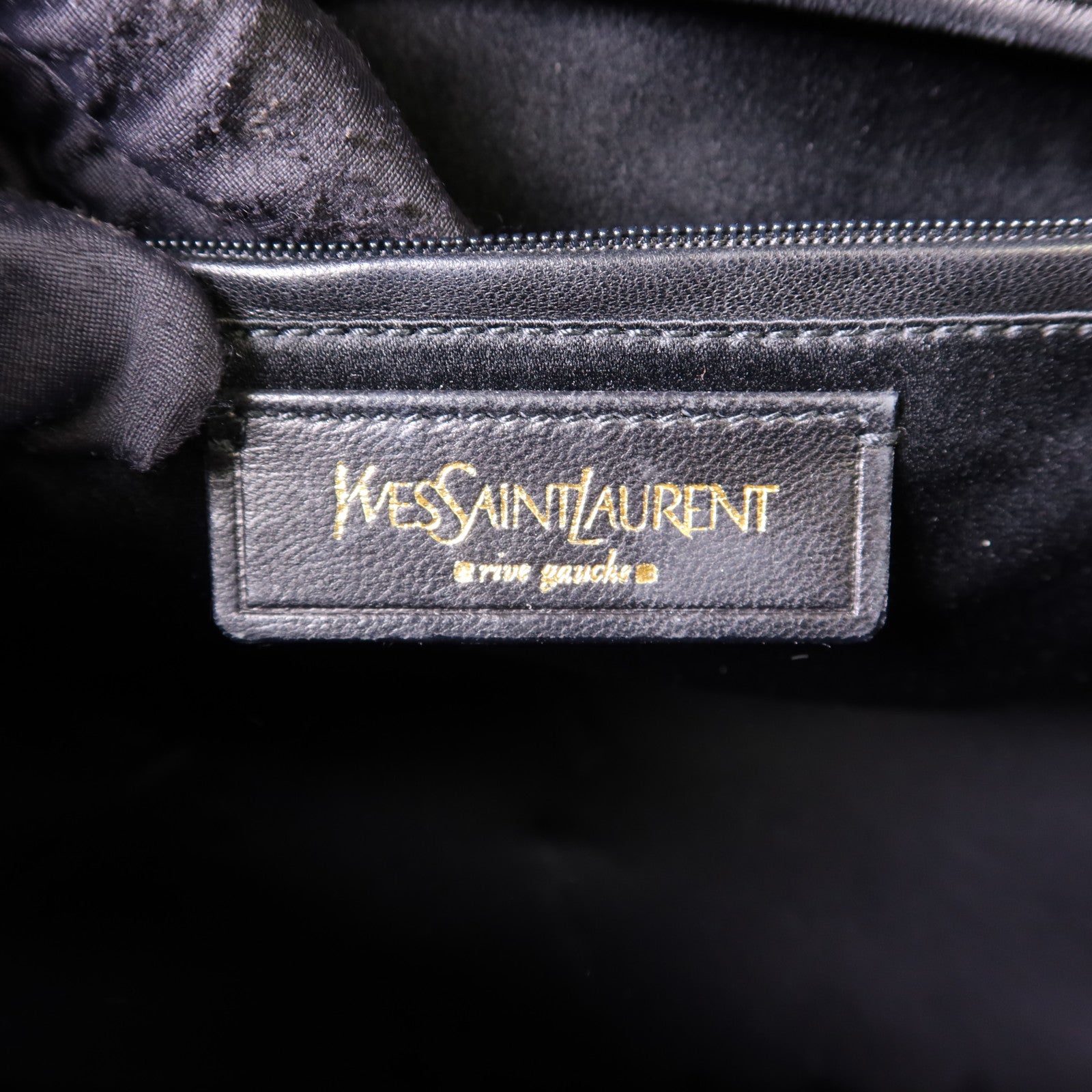 YVES SAINT LAURENT 漆皮皮革Shoulder Bag金扣肩背袋
