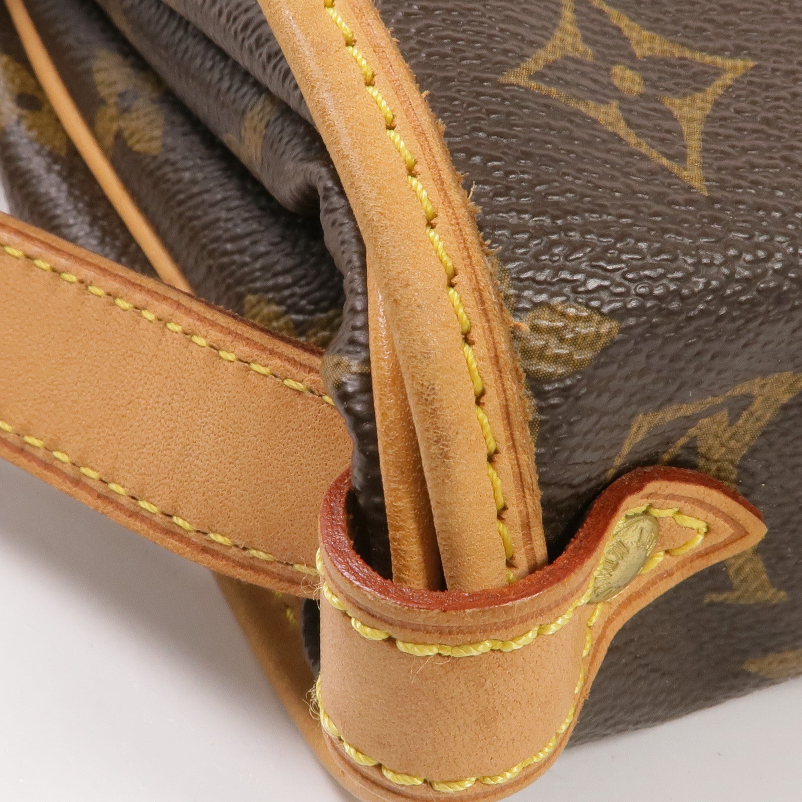 LOUIS VUITTON Monogram Saumur 30金扣肩背袋