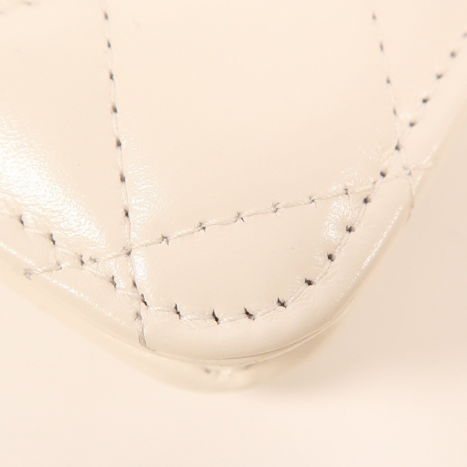 CHANEL 牛皮皮革Chain Shoulder金扣鏈帶肩背袋