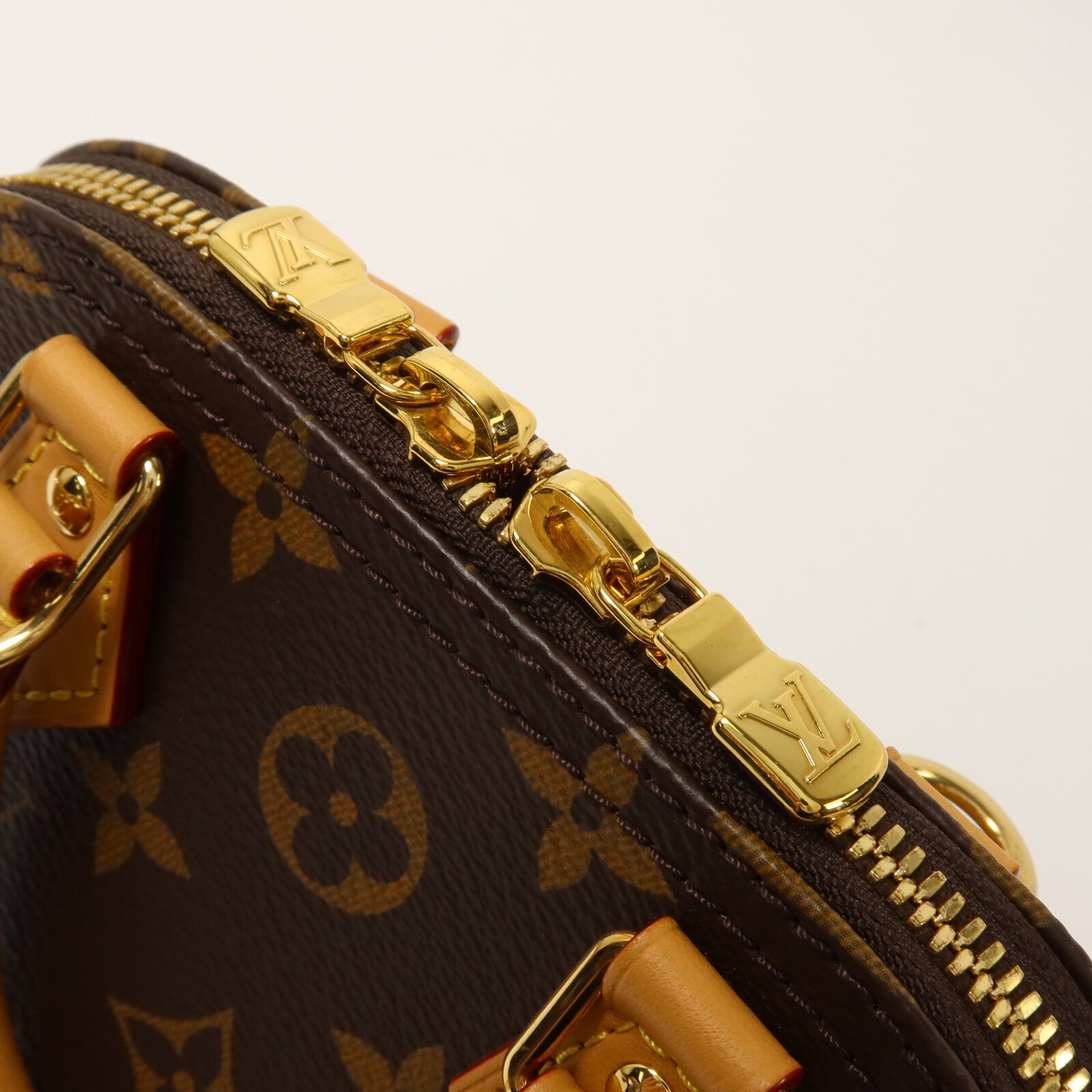 LOUIS VUITTON Monogram Nano Alma手挽肩背兩用袋