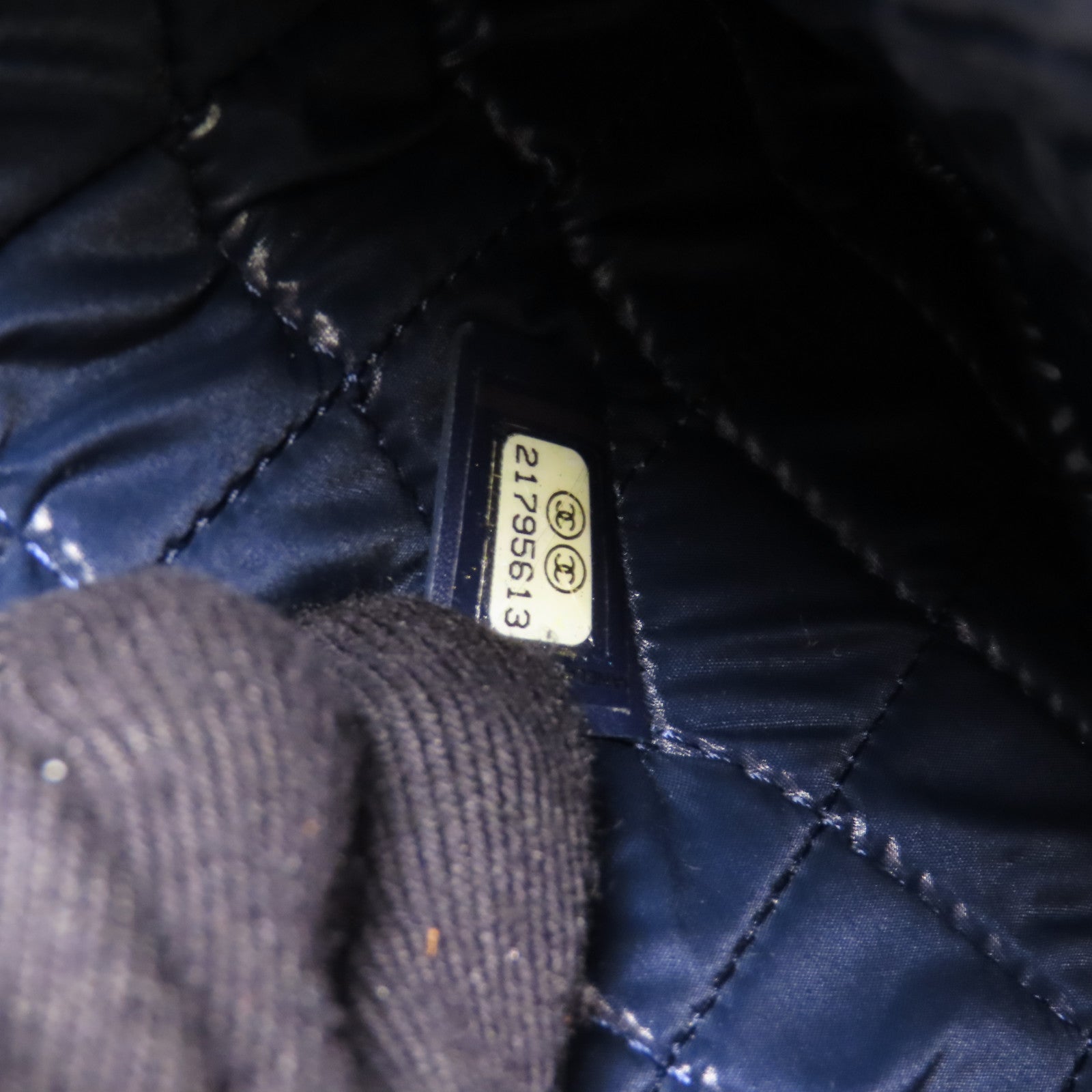 CHANEL 牛皮皮革Clutch/Pouch金扣手拿包