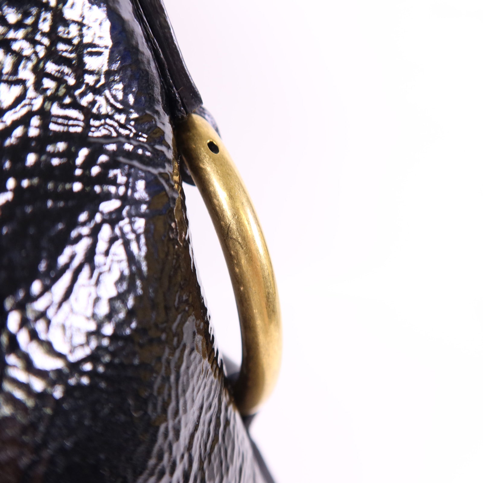 YVES SAINT LAURENT 漆皮皮革Shoulder Bag金扣肩背袋