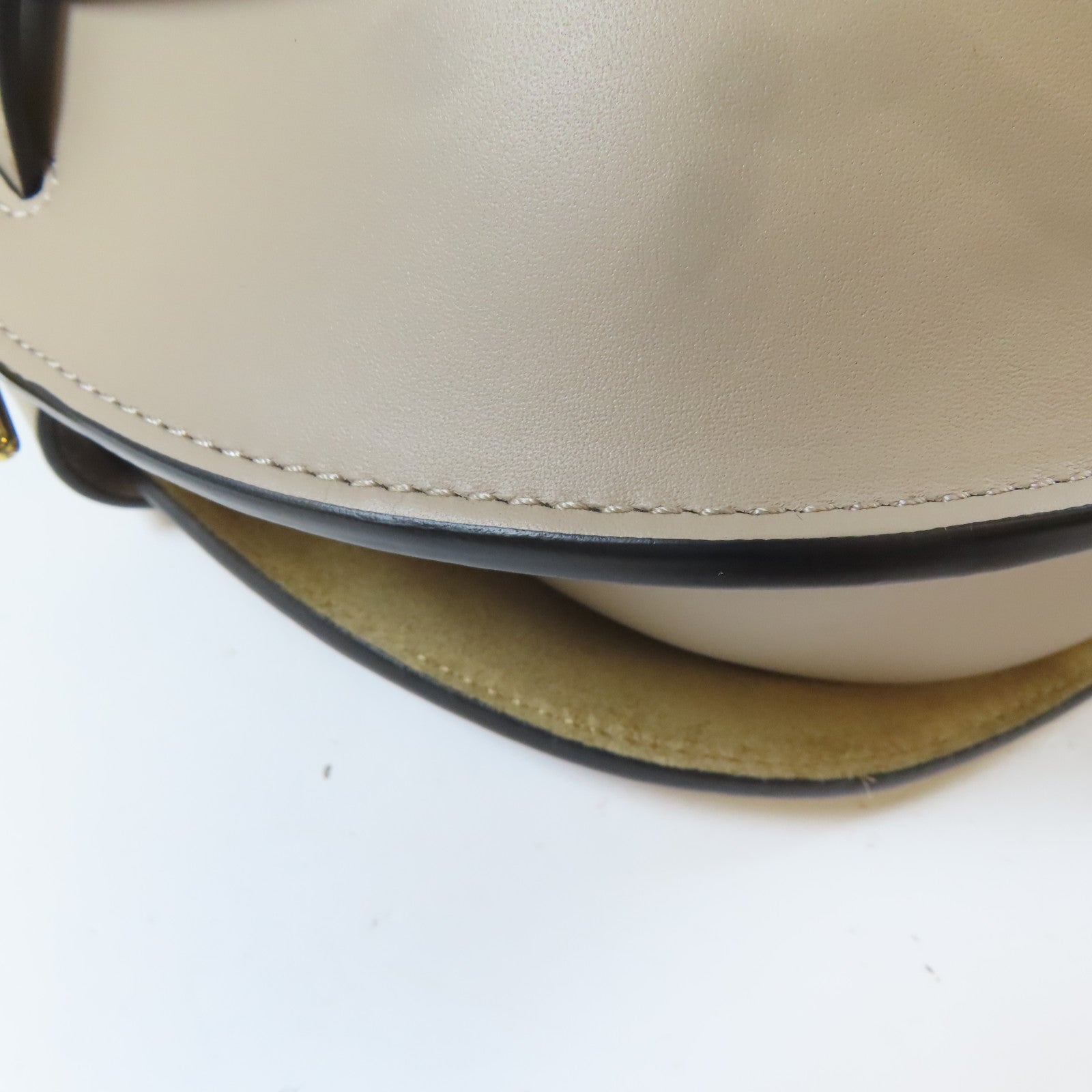 LOEWE 牛皮皮革Small Gate Bag金扣肩背袋米色