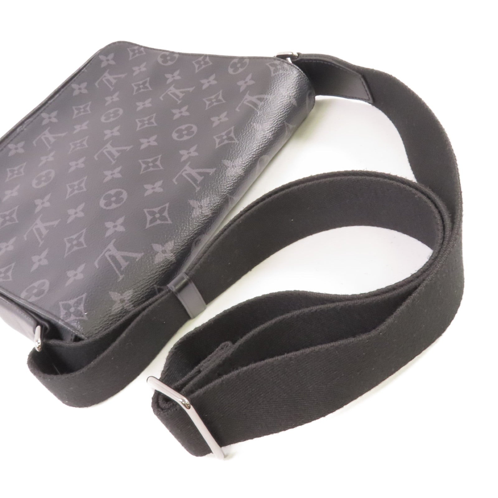 LOUIS VUITTON 【激減優惠】Monogram Eclipse District PM Shoulder Bag銀扣肩背袋黑色