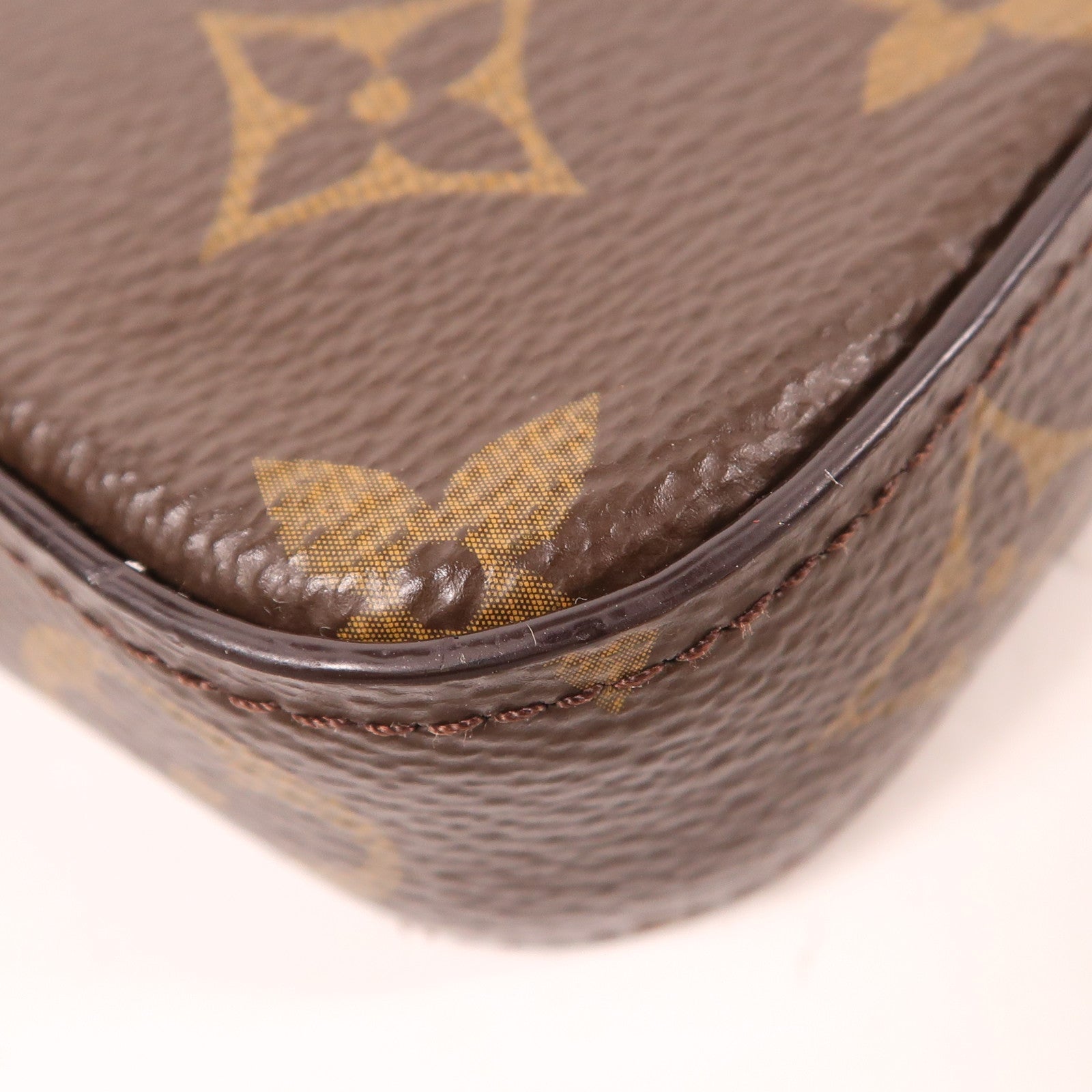 LOUIS VUITTON Monogram Pochette Felicie金扣鏈帶肩背袋