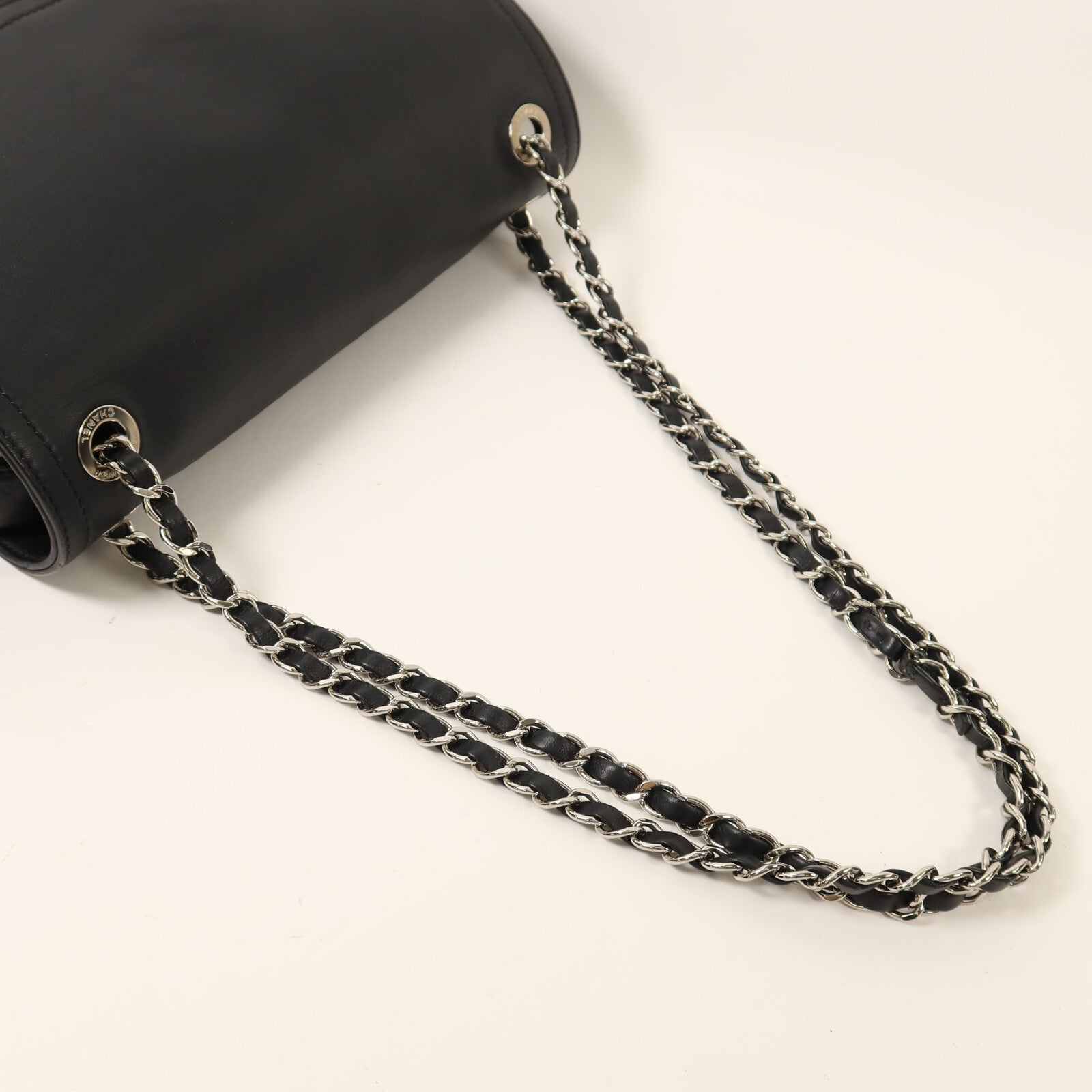 CHANEL 牛皮皮革Chain Shoulder銀扣鏈帶肩背袋