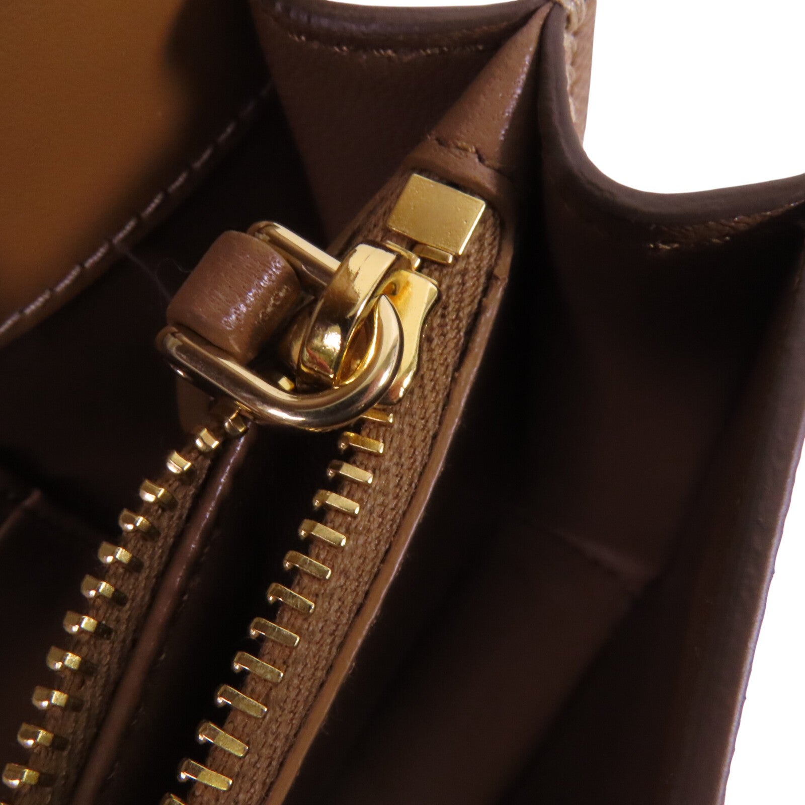 PRADA Saffiano皮革Mini Saffiano金扣肩背袋