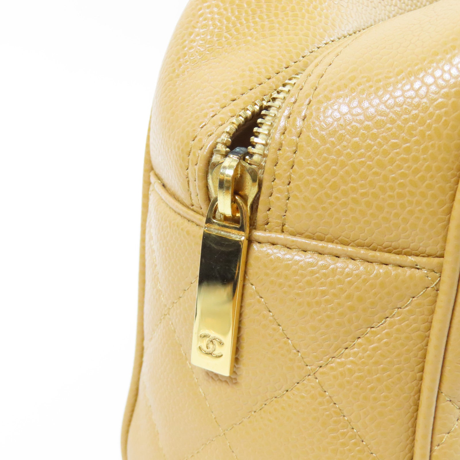 CHANEL 菱格Caviar皮革Vintage Bowling Bag金扣手挽袋米色