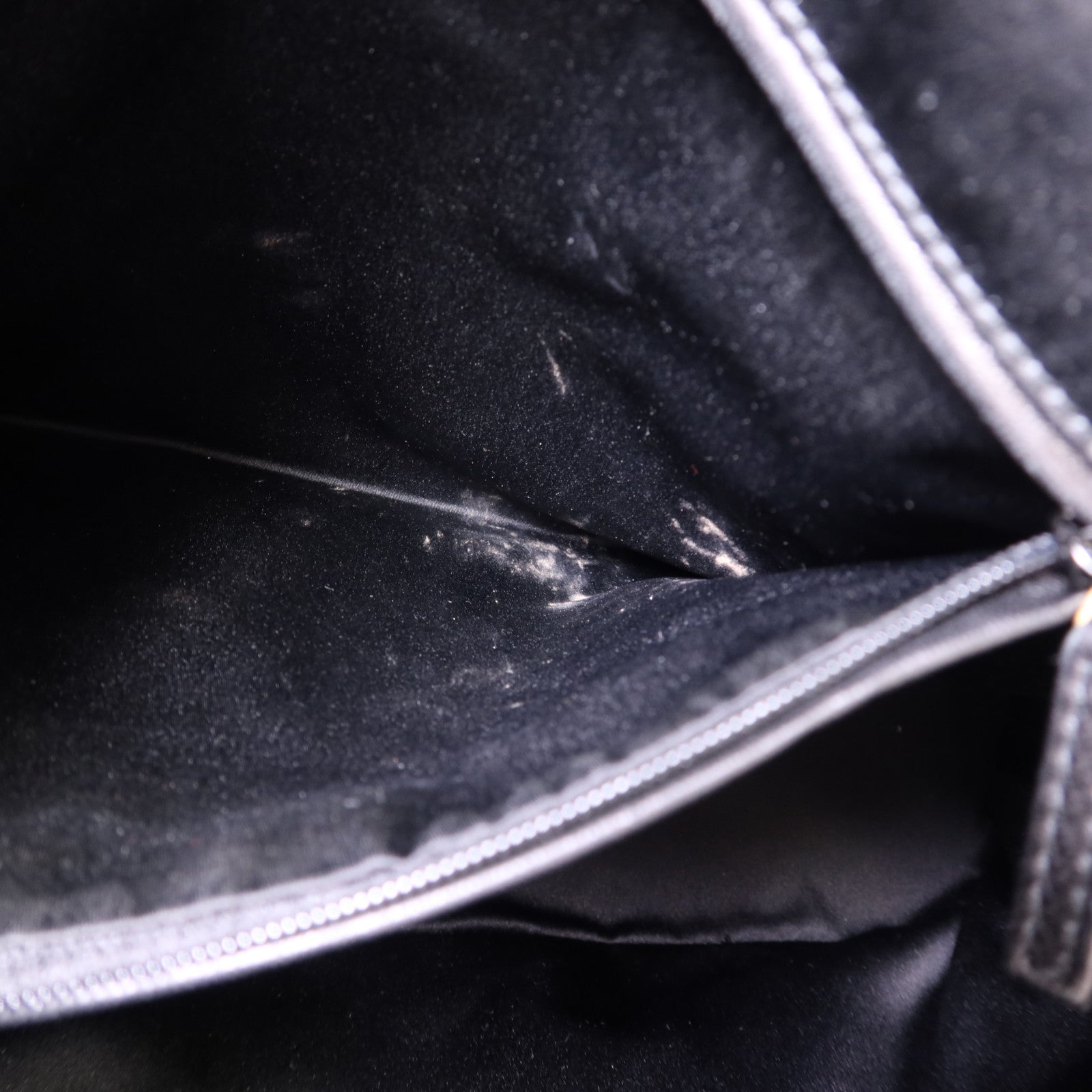 YVES SAINT LAURENT 漆皮皮革Shoulder Bag金扣肩背袋