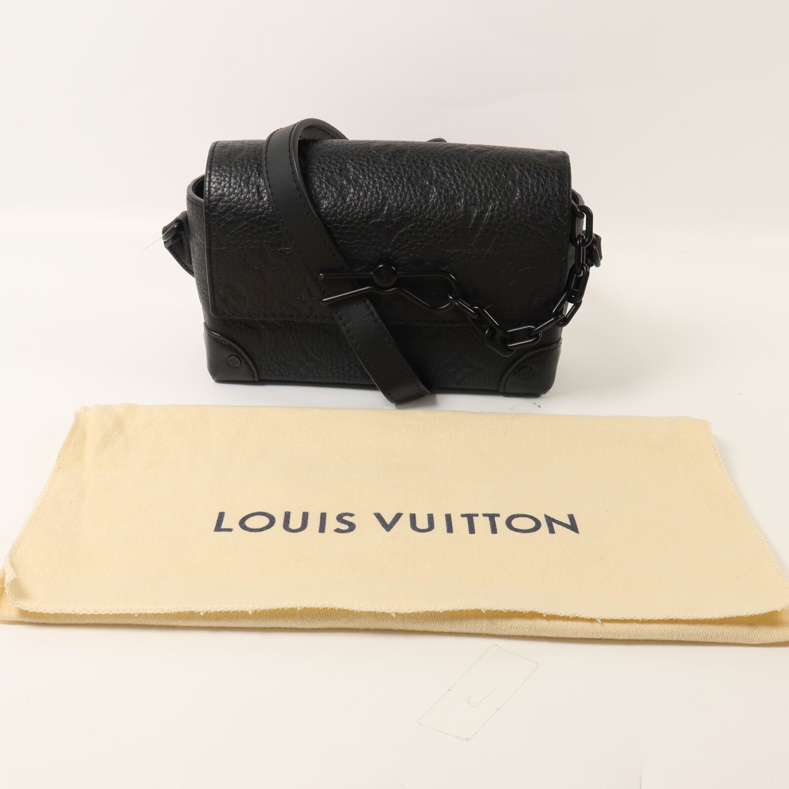LOUIS VUITTON Monogram Eclipse Steamer Wearable Wallet肩背袋