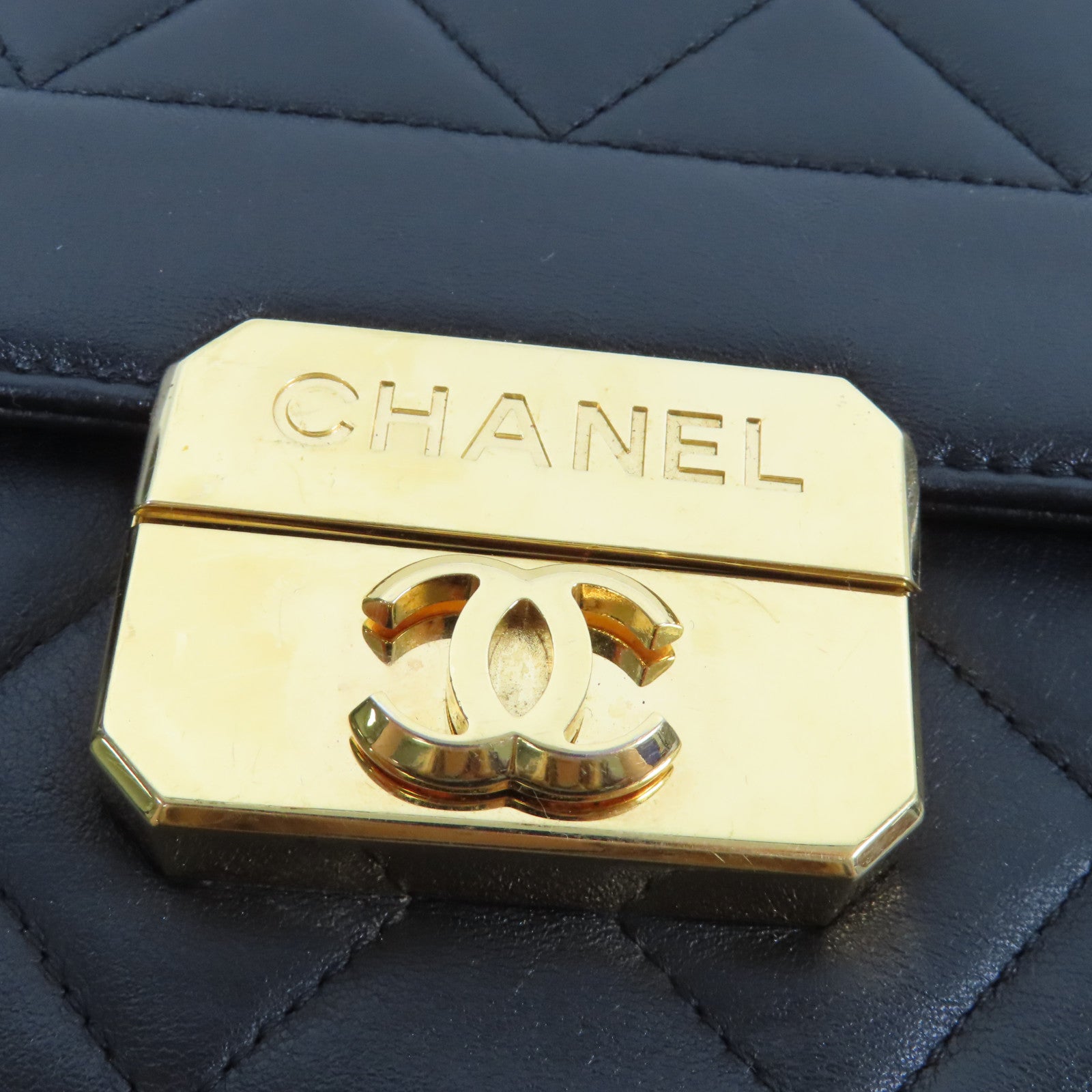 CHANEL 【激減優惠】菱格牛皮皮革Chain Shoulder金扣鏈帶肩背袋黑色