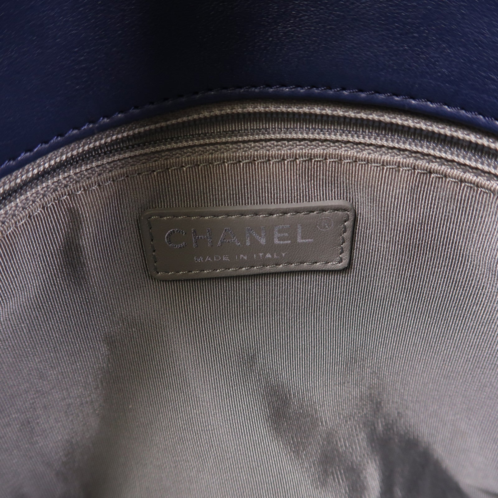 CHANEL 牛皮皮革Shoulder Bag銀扣鏈帶肩背袋