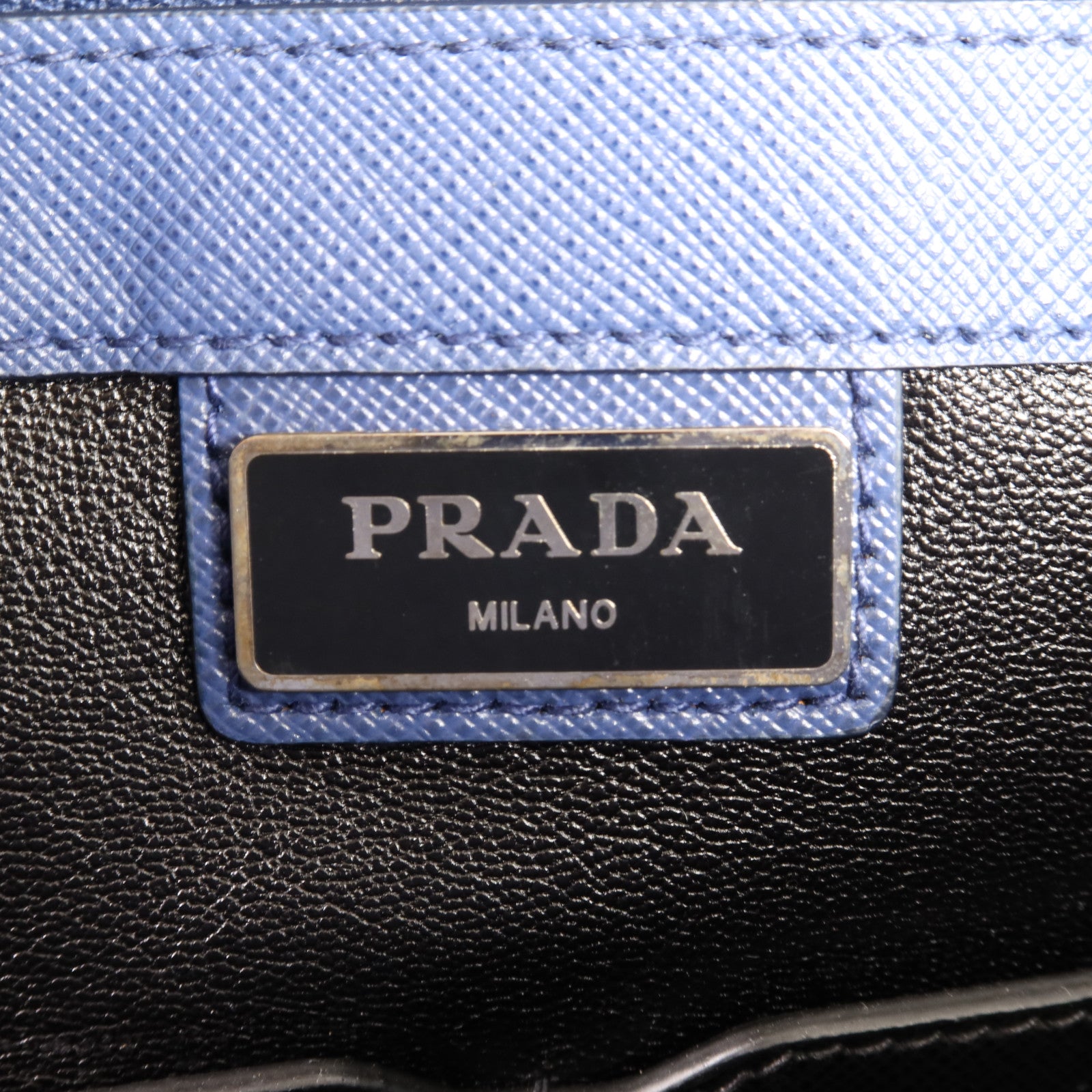 PRADA 牛皮皮革Briefcase銀扣公事包