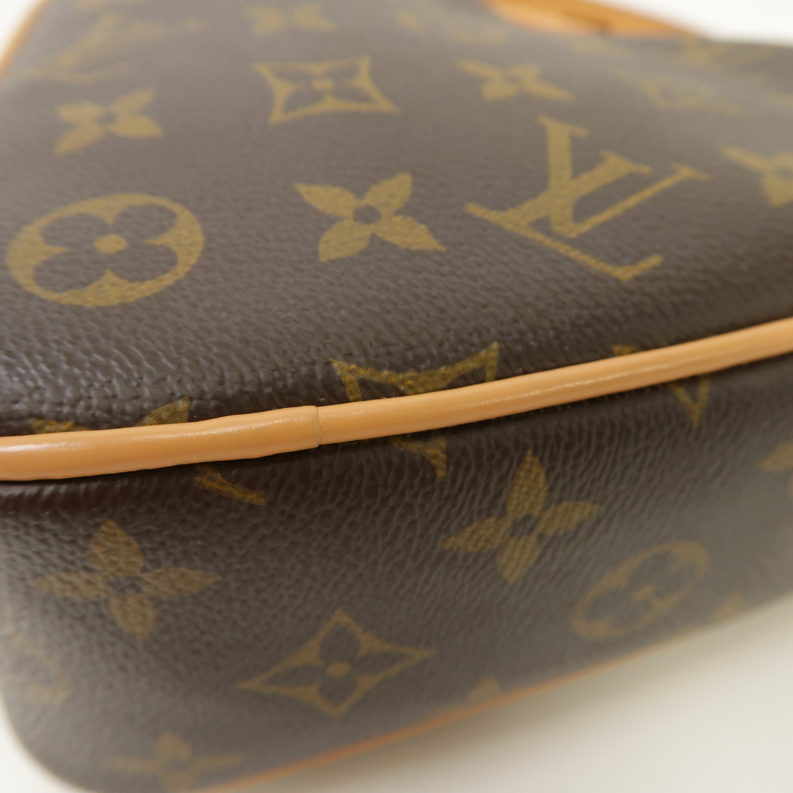 LOUIS VUITTON Monogram Game On Coeur金扣肩背袋啡色