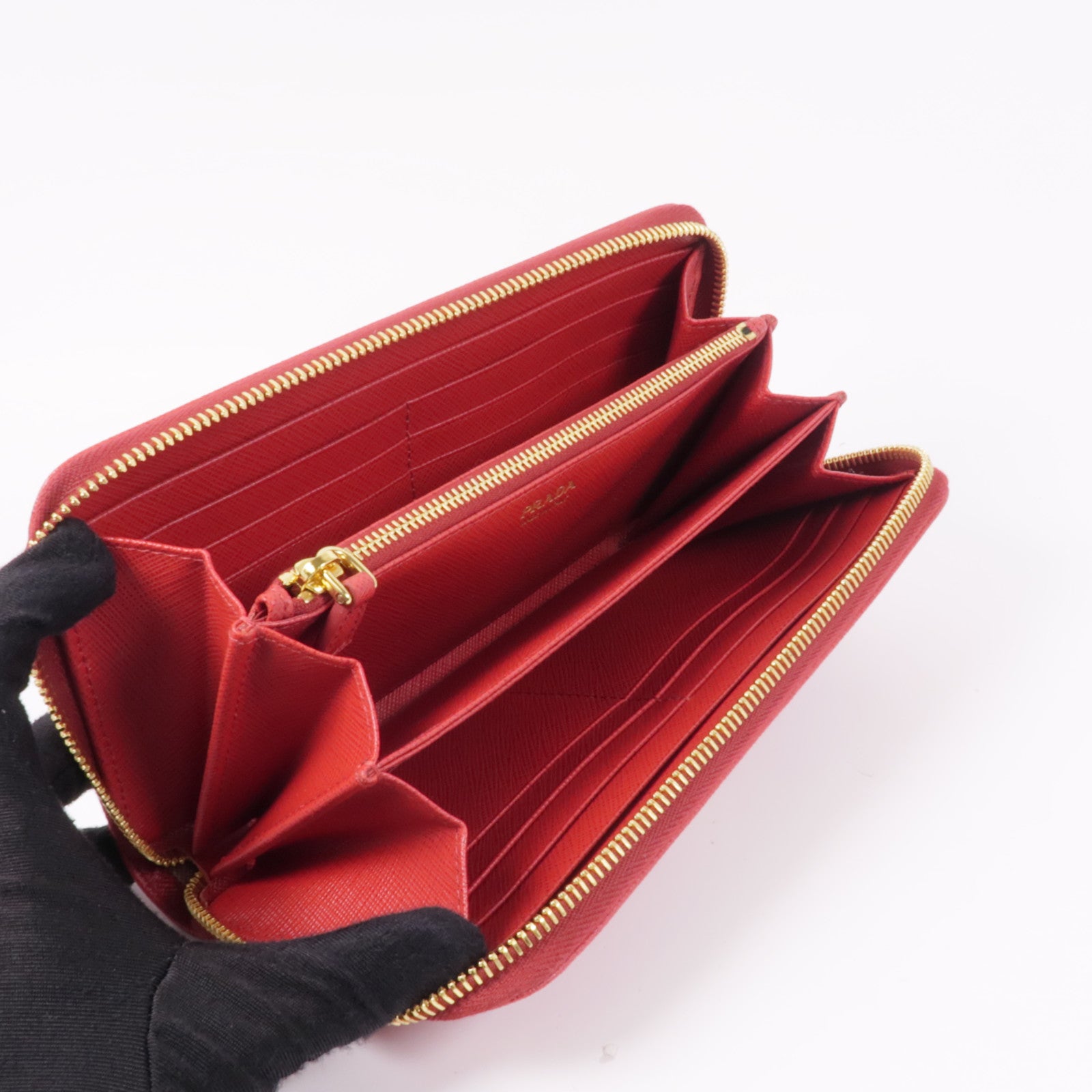 PRADA Saffiano皮革Long Wallet金扣長錢包