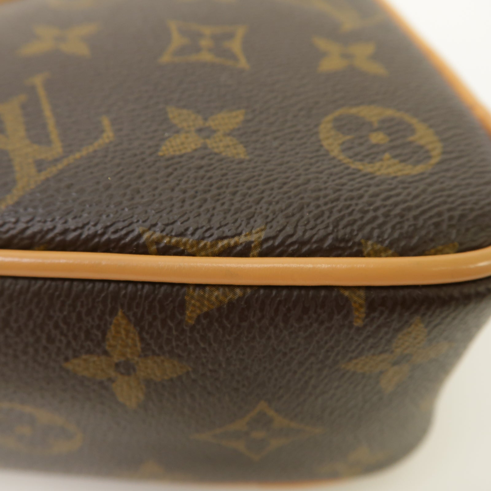 LOUIS VUITTON Monogram Game On Coeur金扣肩背袋啡色