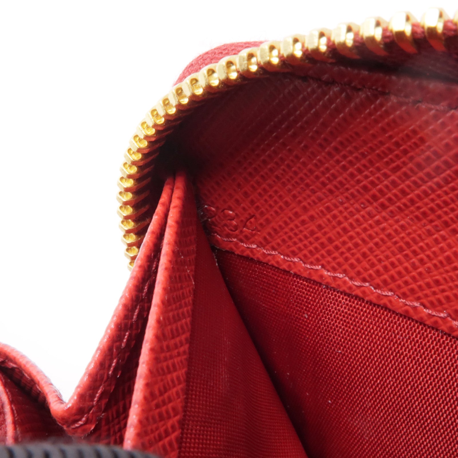 PRADA 【激減優惠】Saffiano皮革Long Wallet金扣長錢包