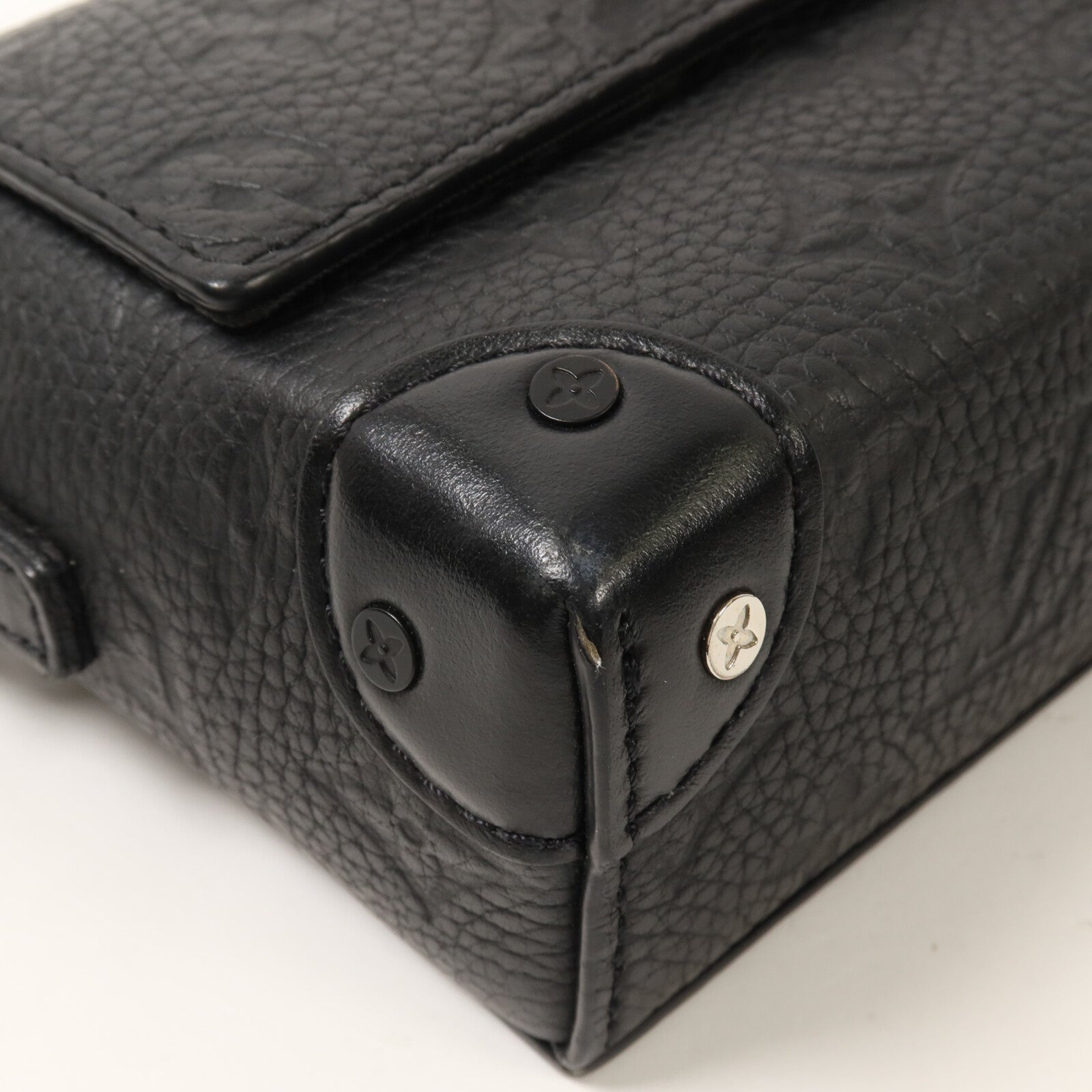 LOUIS VUITTON Monogram Eclipse Steamer Wearable Wallet肩背袋