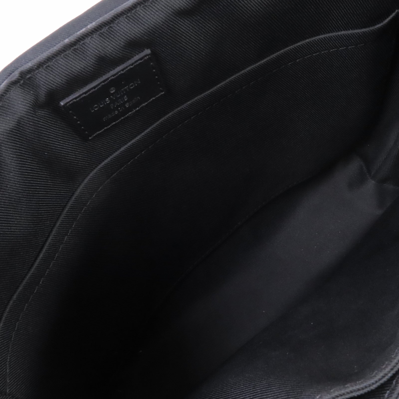 LOUIS VUITTON 【激減優惠】Monogram Eclipse District PM Shoulder Bag銀扣肩背袋黑色