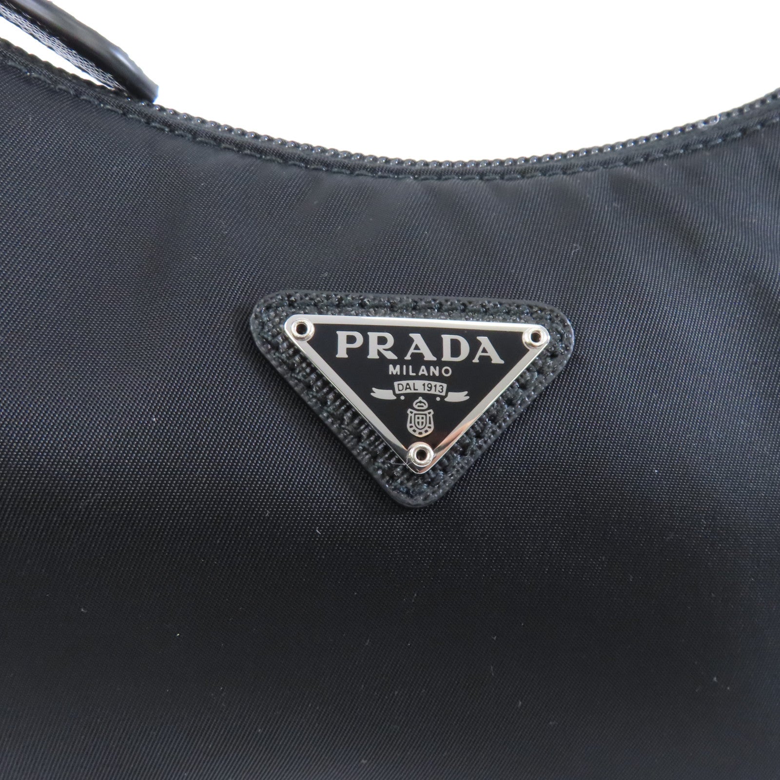 PRADA 尼龍Shoulder Bag銀扣肩背袋黑色